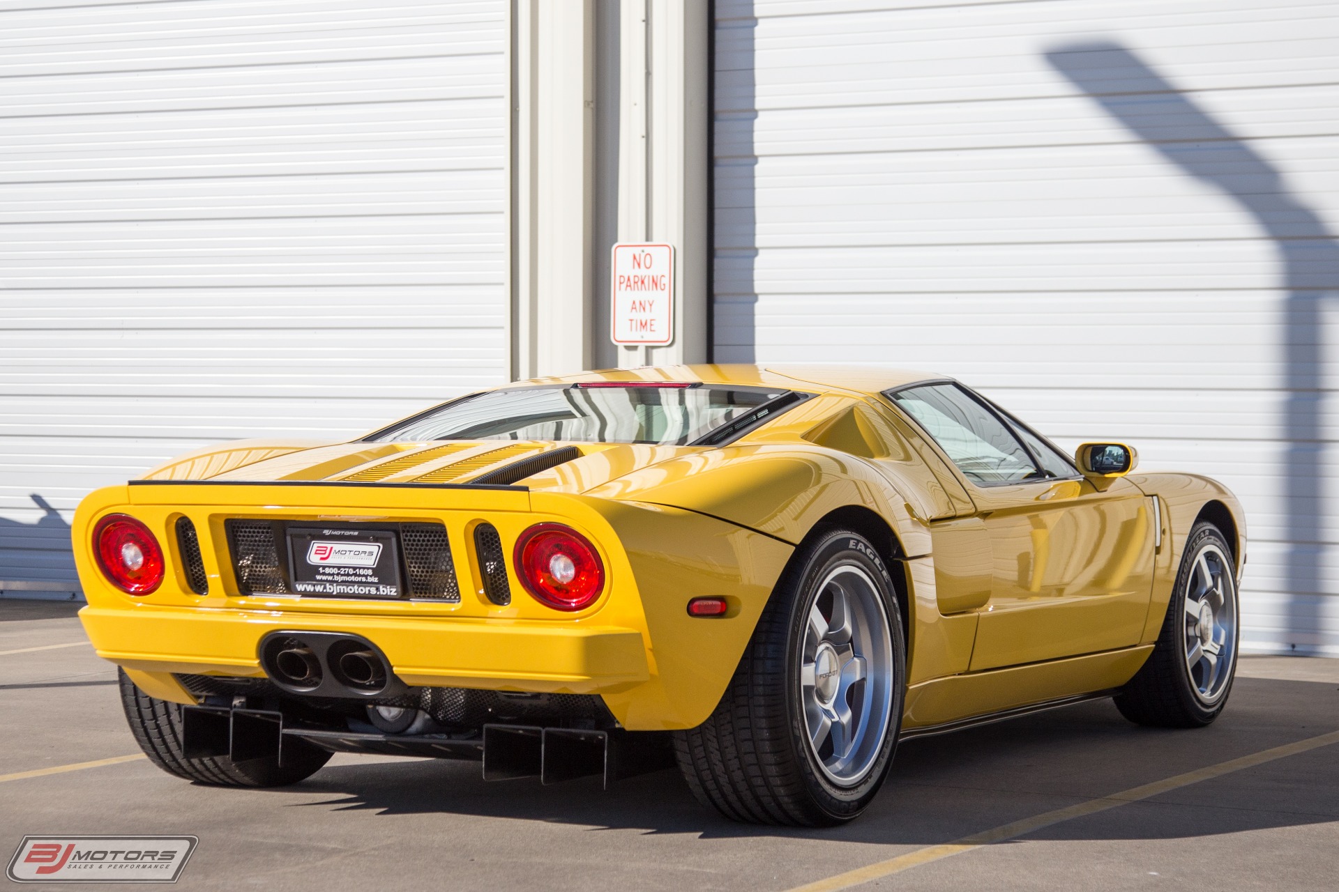 Used-2006-Ford-GT