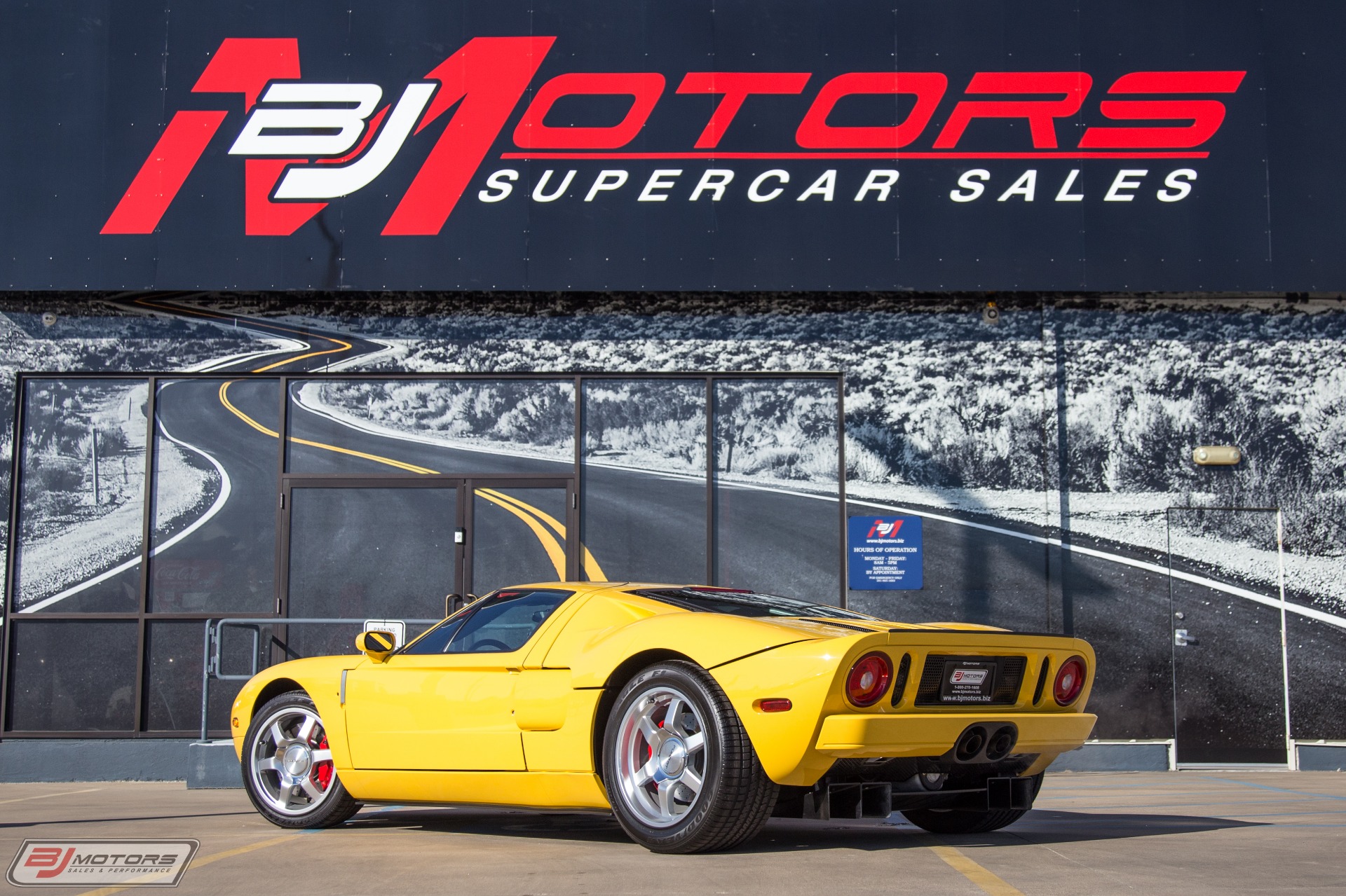 Used-2006-Ford-GT