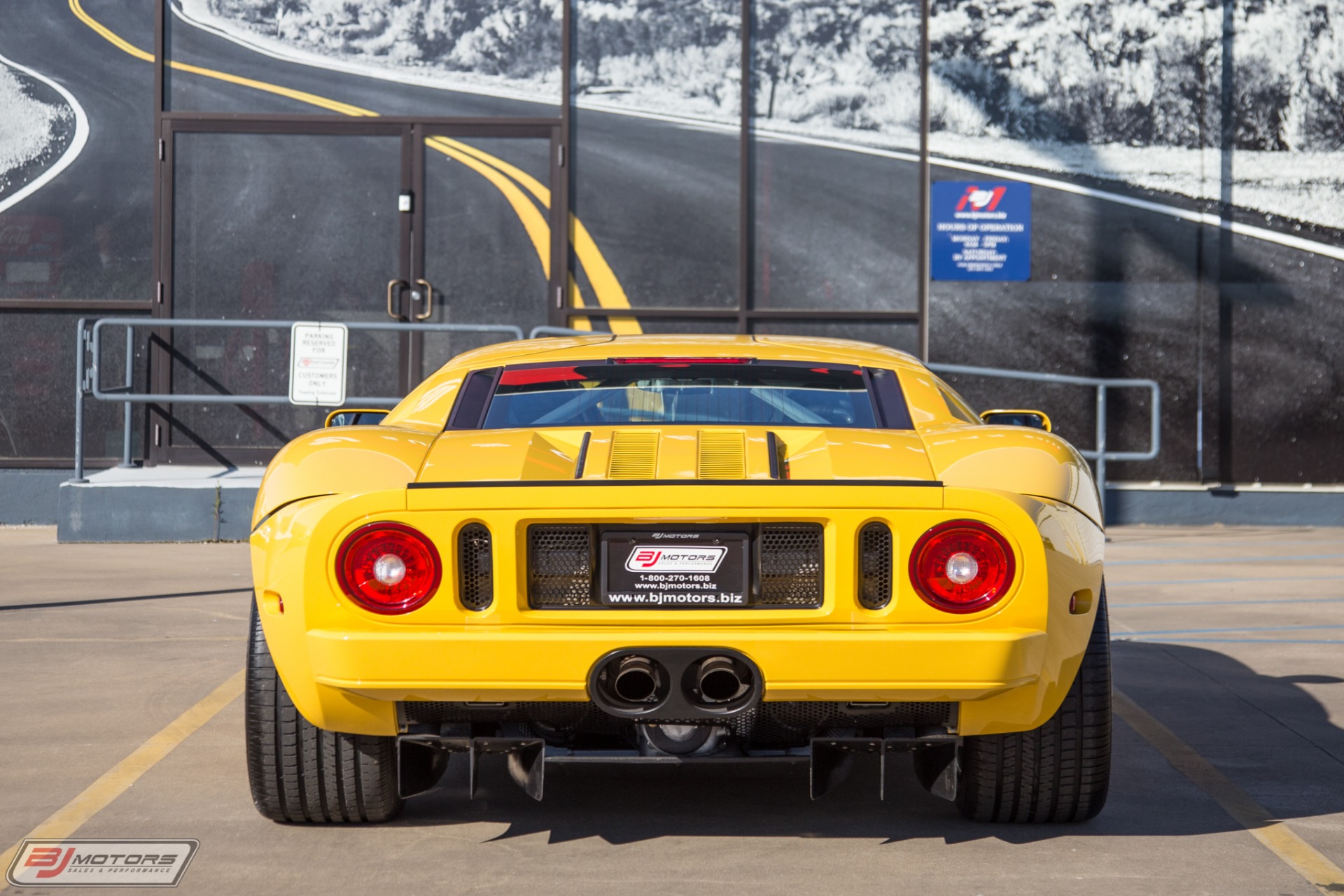 Used-2006-Ford-GT