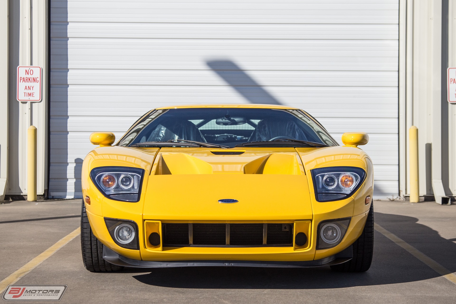 Used-2006-Ford-GT