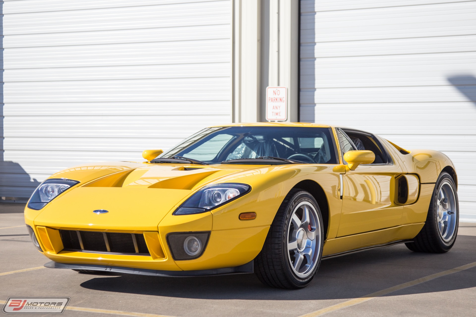 Used-2006-Ford-GT