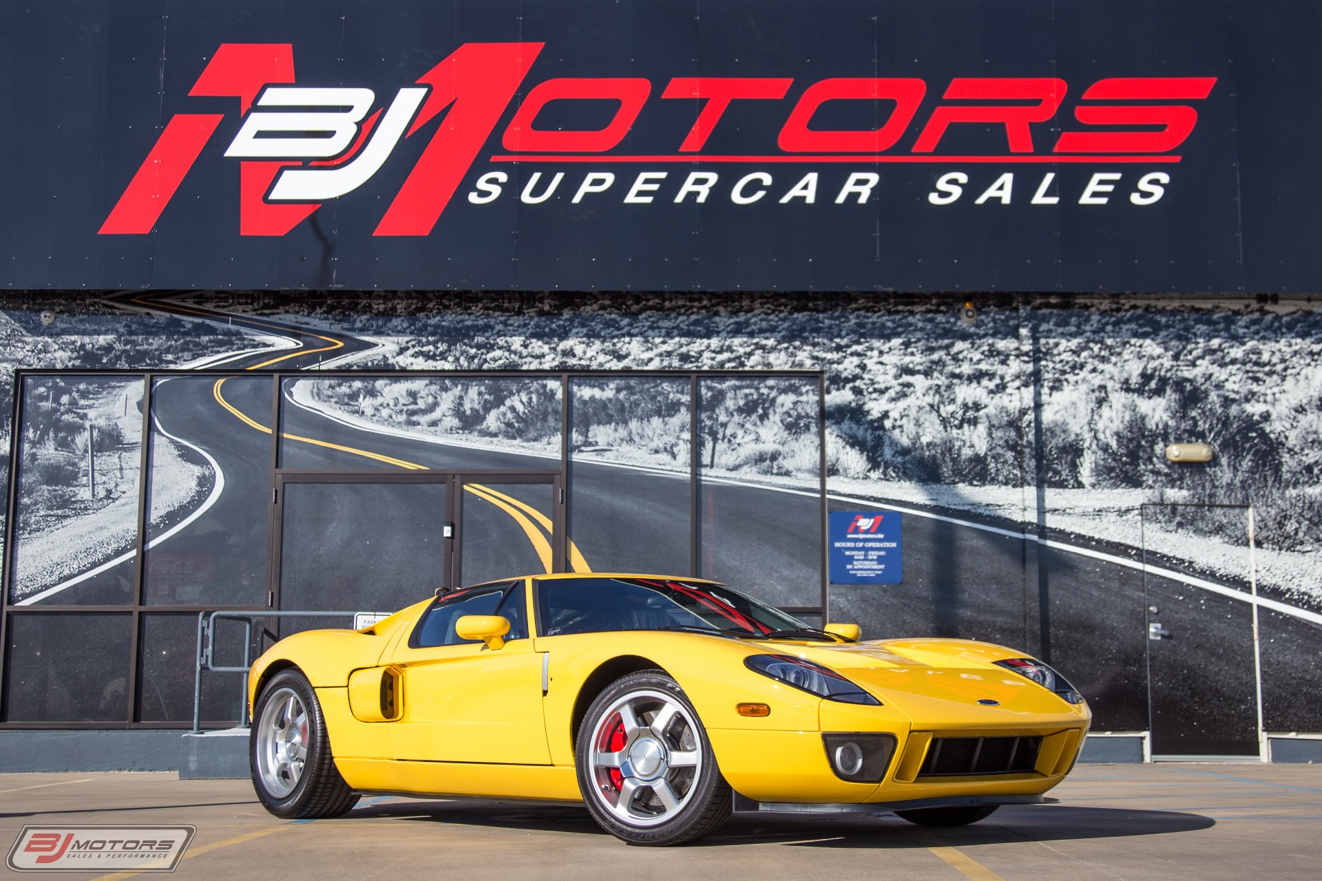 Used-2006-Ford-GT