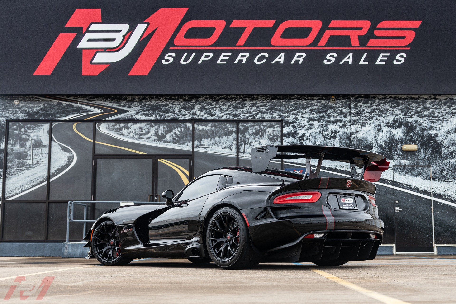 Used-2017-Dodge-Viper-VooDoo-II-Edition-ACR-E