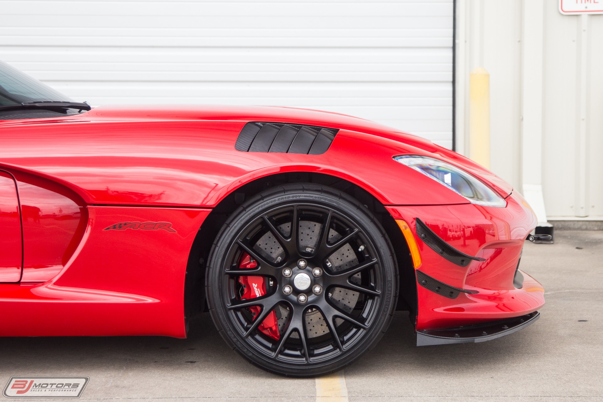 New-2016-Dodge-Viper-ACR-Extreme