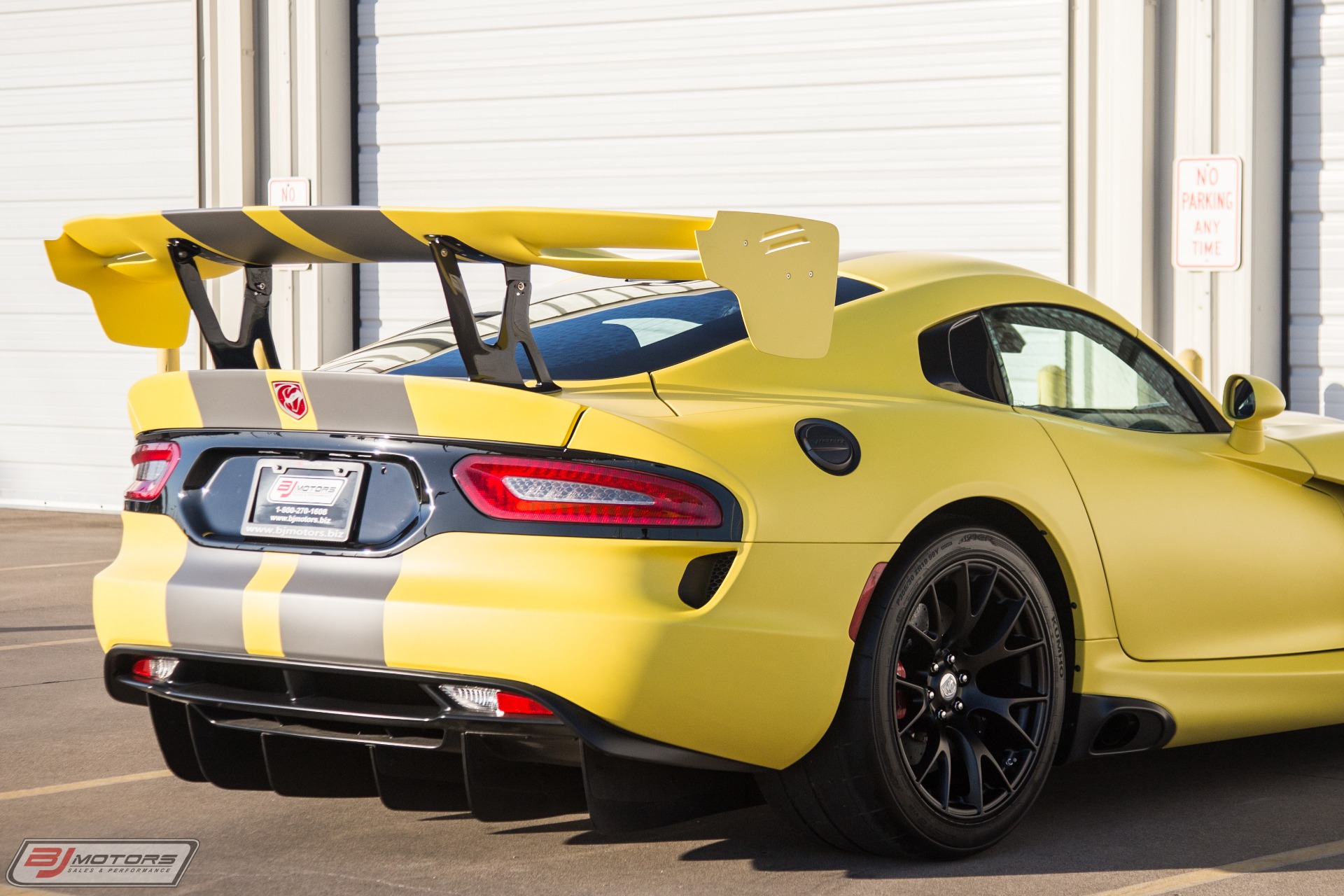 New-2016-Dodge-Viper-ACR-Extreme