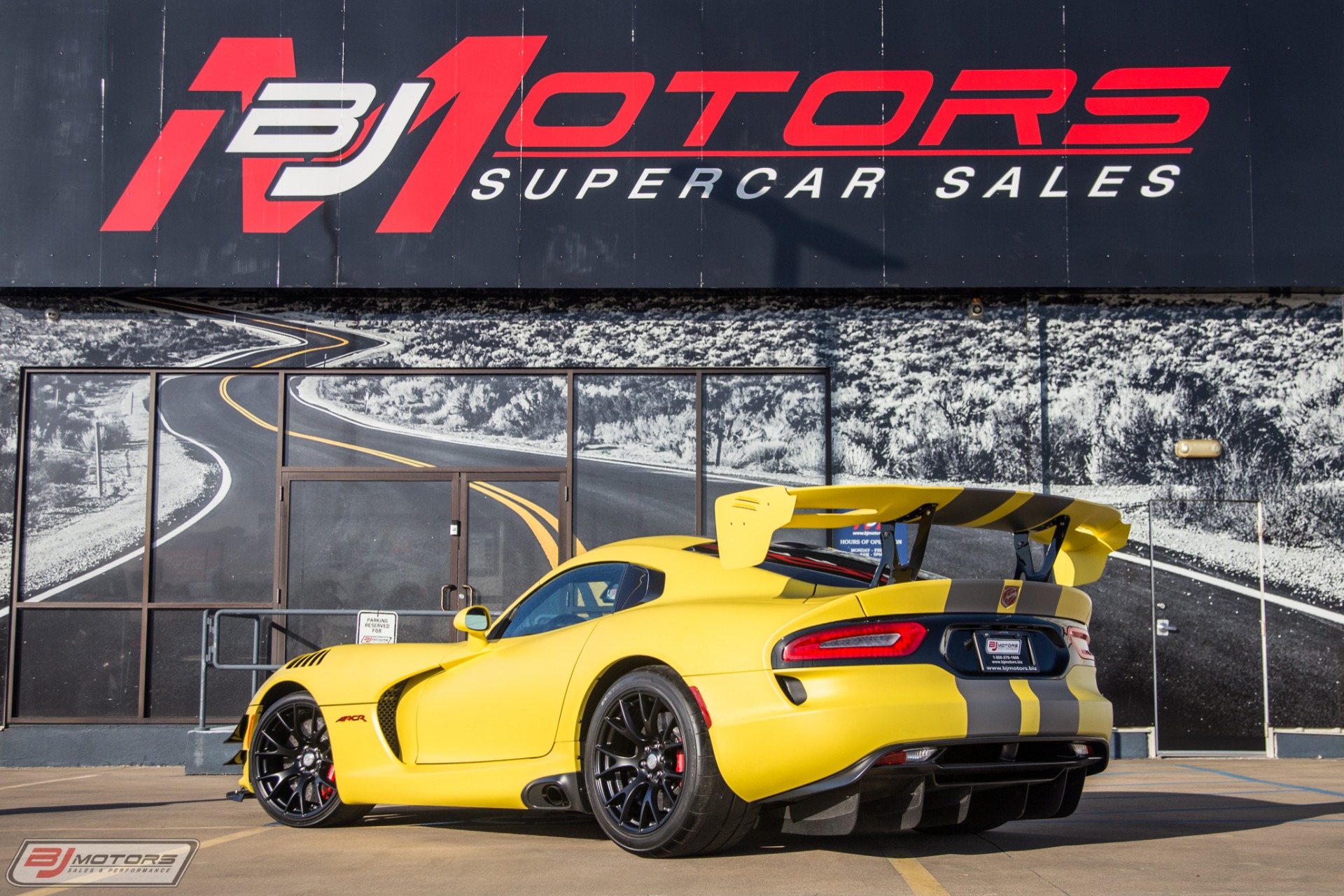 New-2016-Dodge-Viper-ACR-Extreme