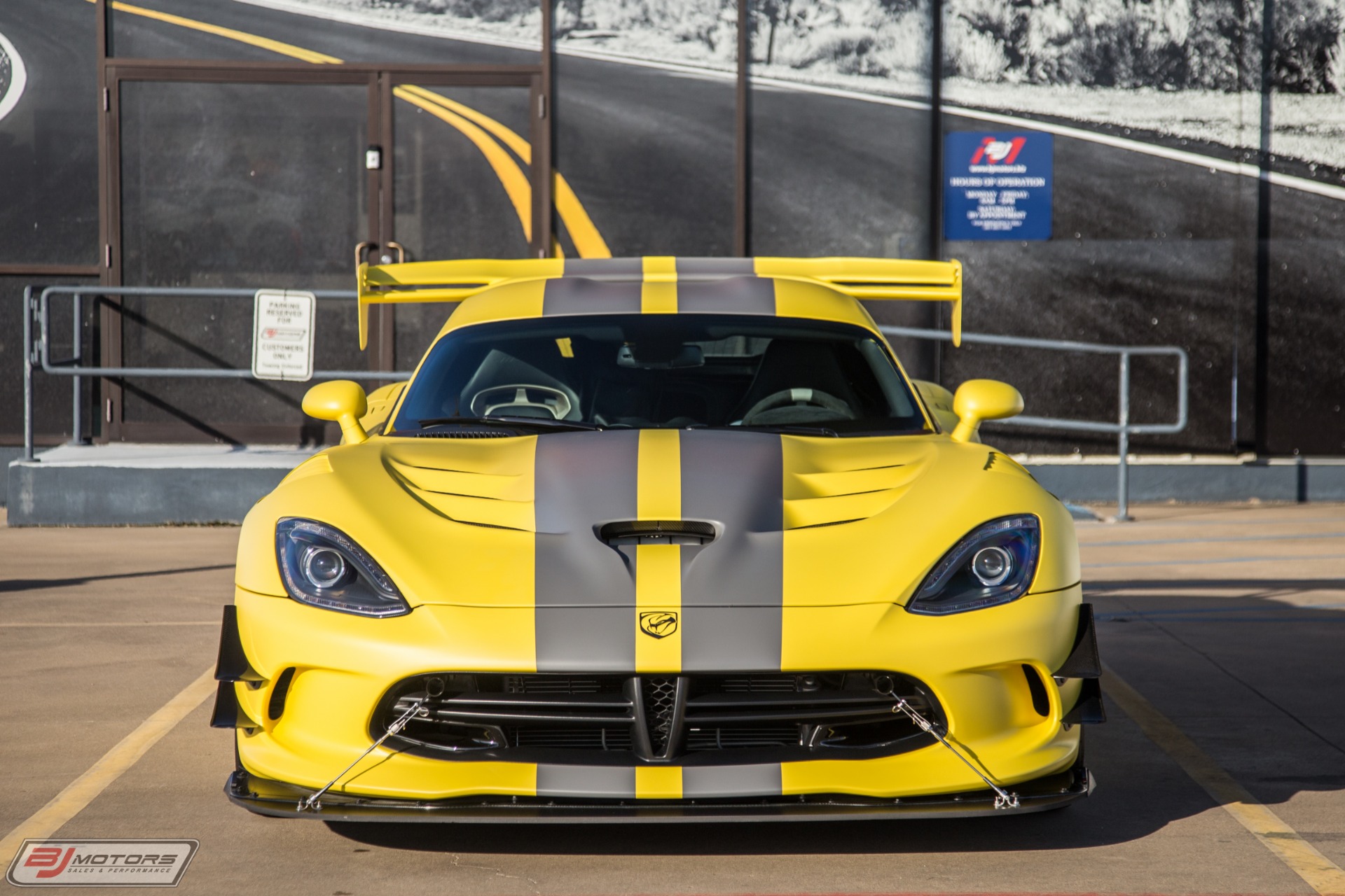 New-2016-Dodge-Viper-ACR-Extreme