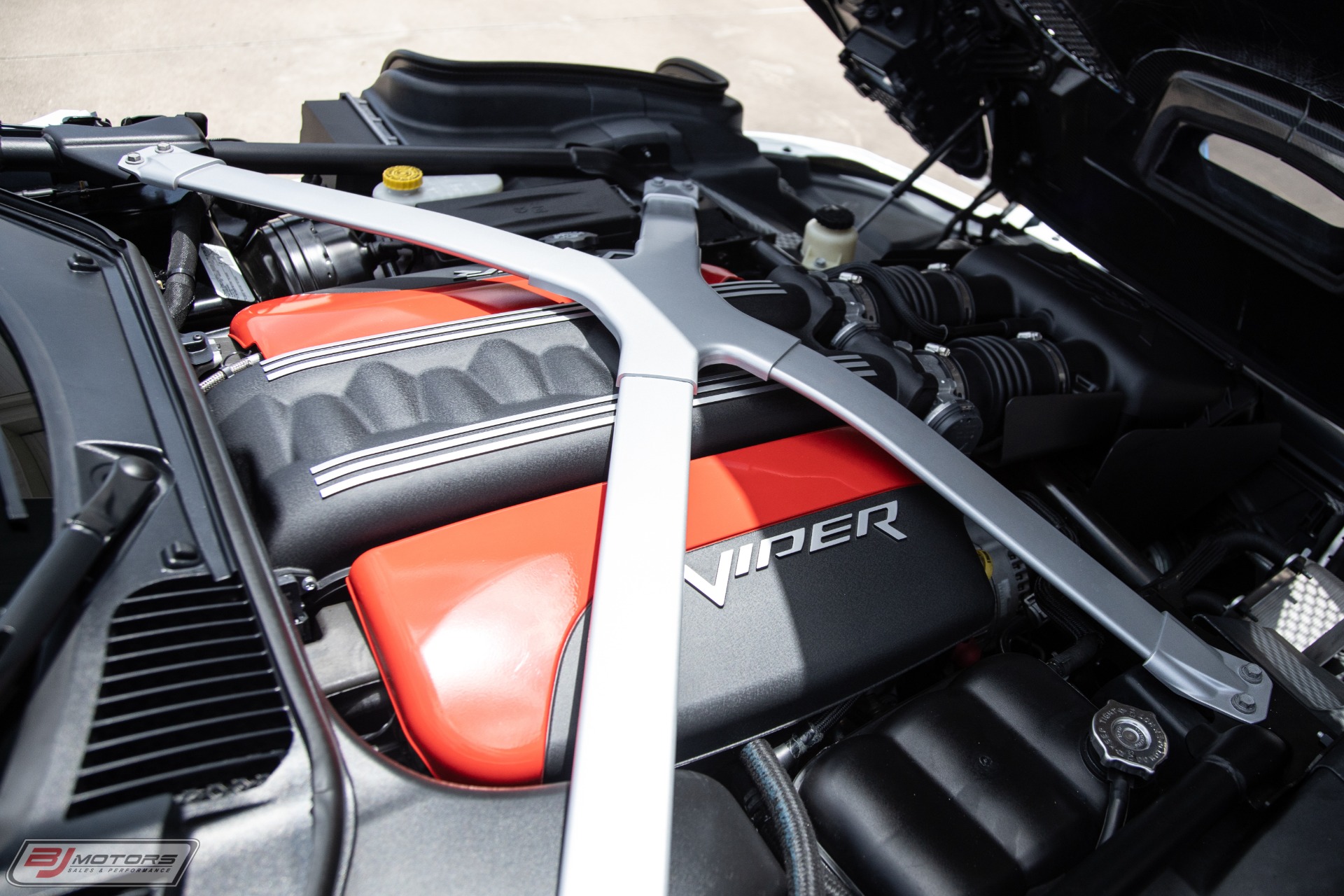 Used-2015-Dodge-Viper-GTC-1-of-2
