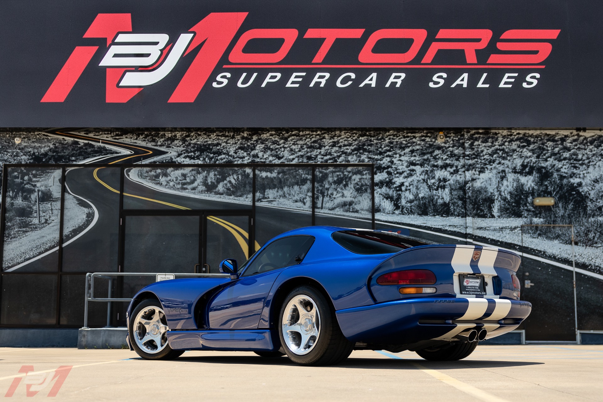 Used-1996-Dodge-Viper-GTS