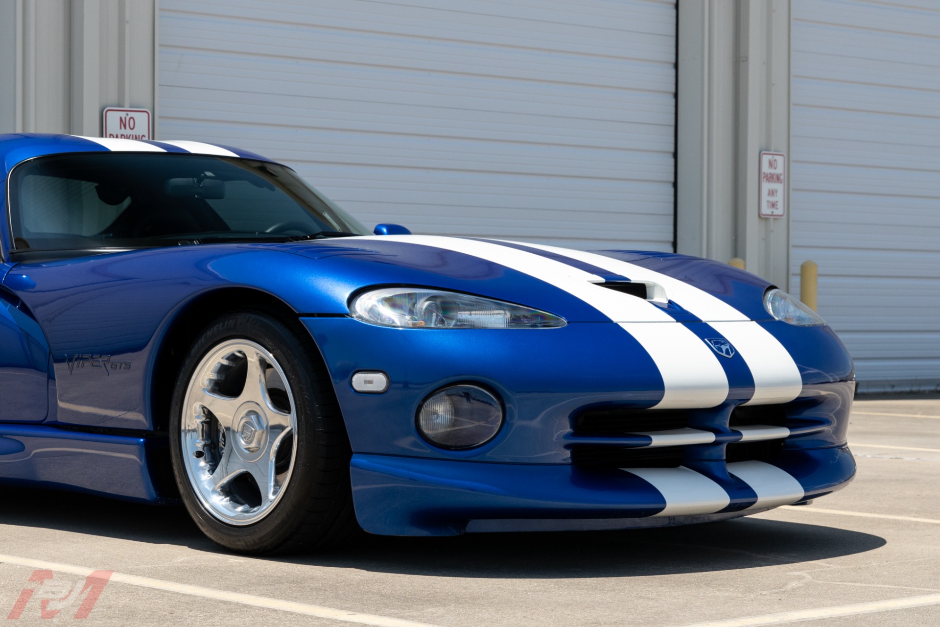 Used-1996-Dodge-Viper-GTS