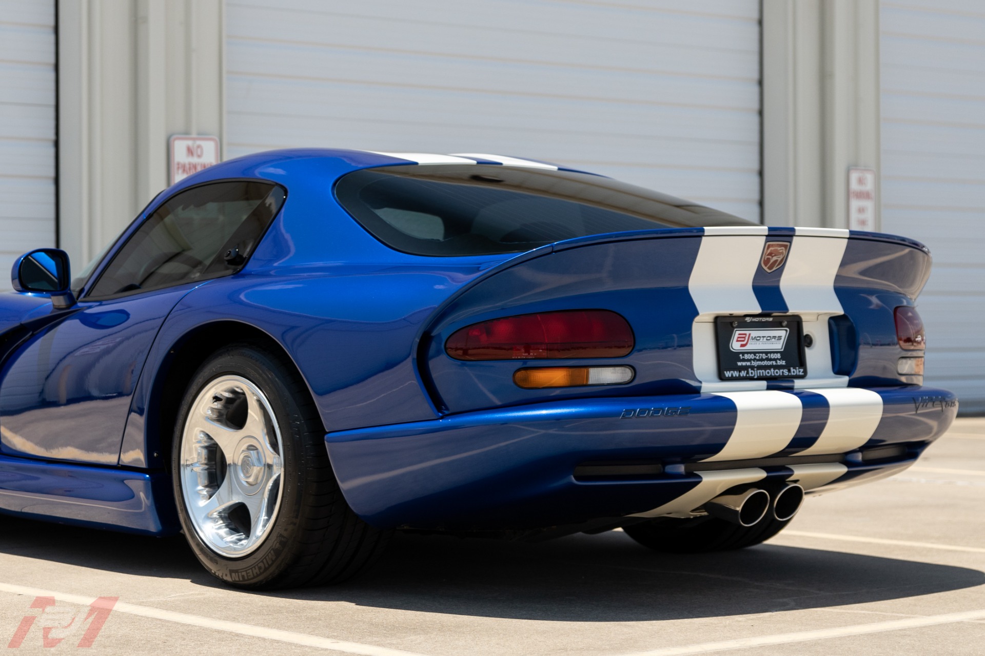 Used-1996-Dodge-Viper-GTS