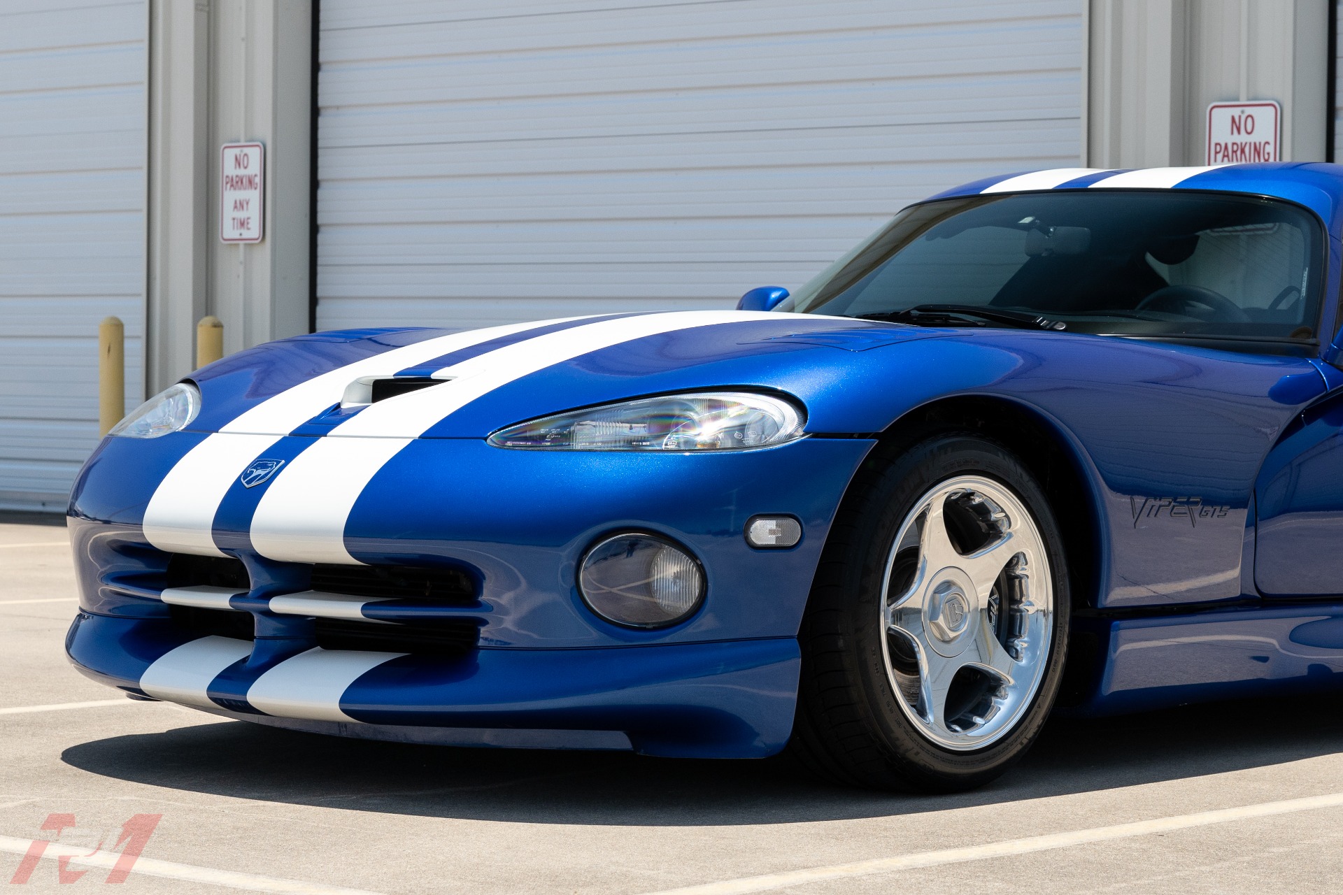 Used-1996-Dodge-Viper-GTS