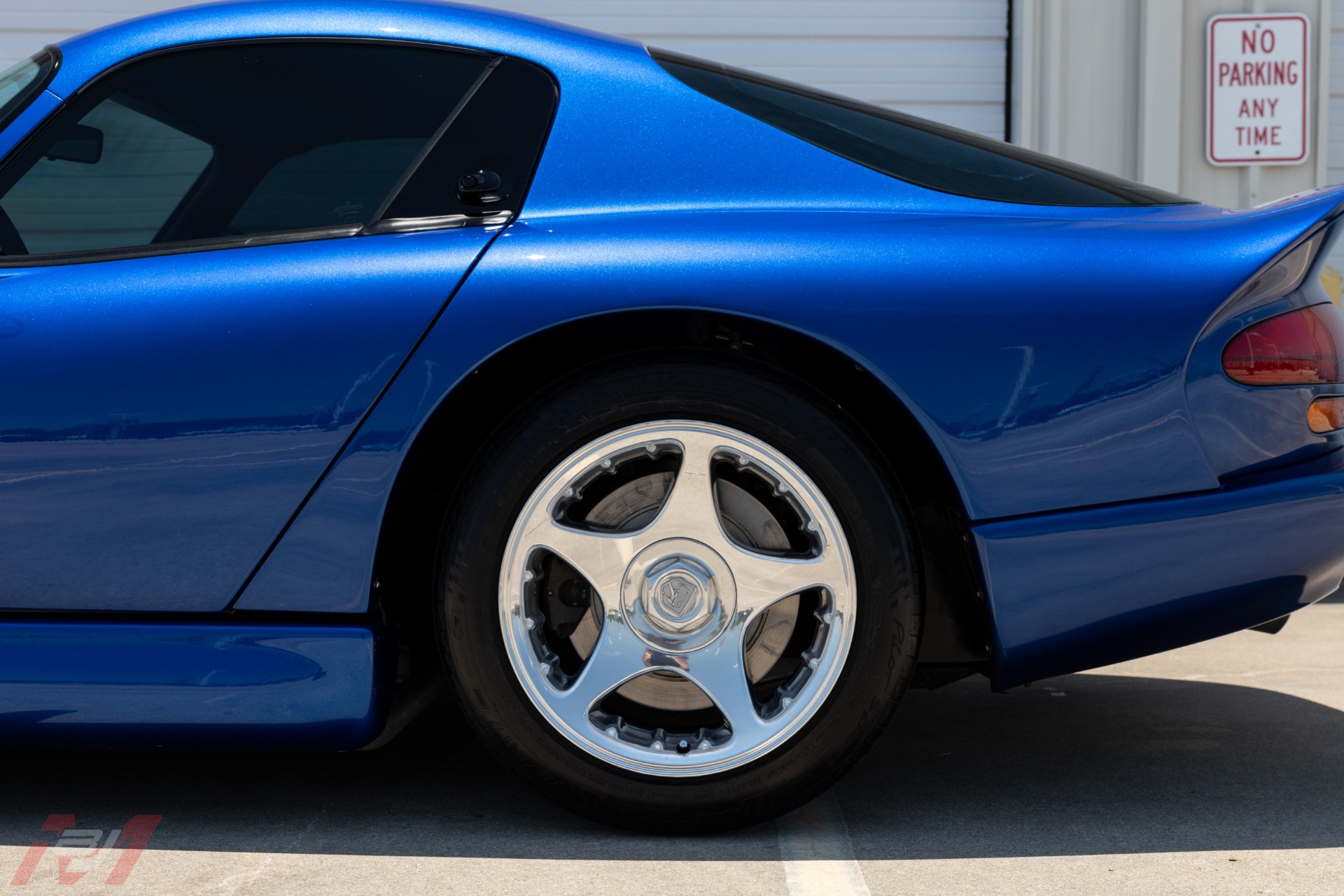 Used-1996-Dodge-Viper-GTS