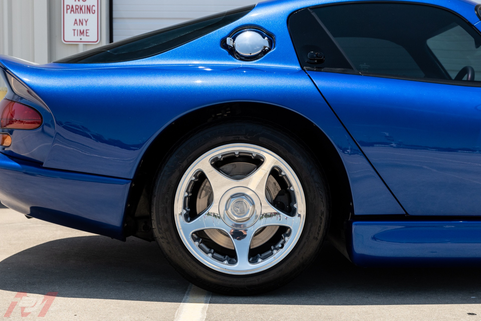 Used-1996-Dodge-Viper-GTS