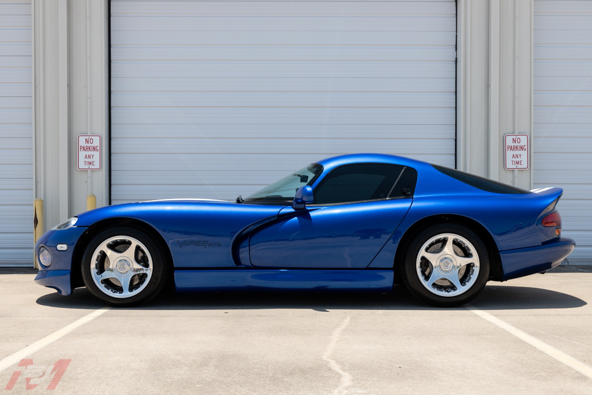 Used-1996-Dodge-Viper-GTS