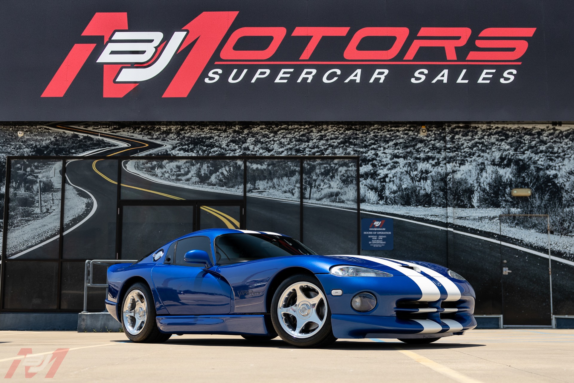 Used-1996-Dodge-Viper-GTS