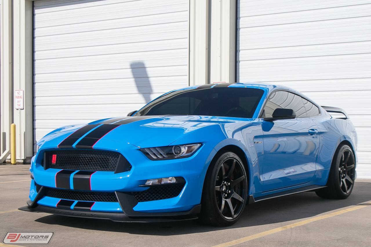 Used-2017-Ford-Mustang-Shelby-GT350R