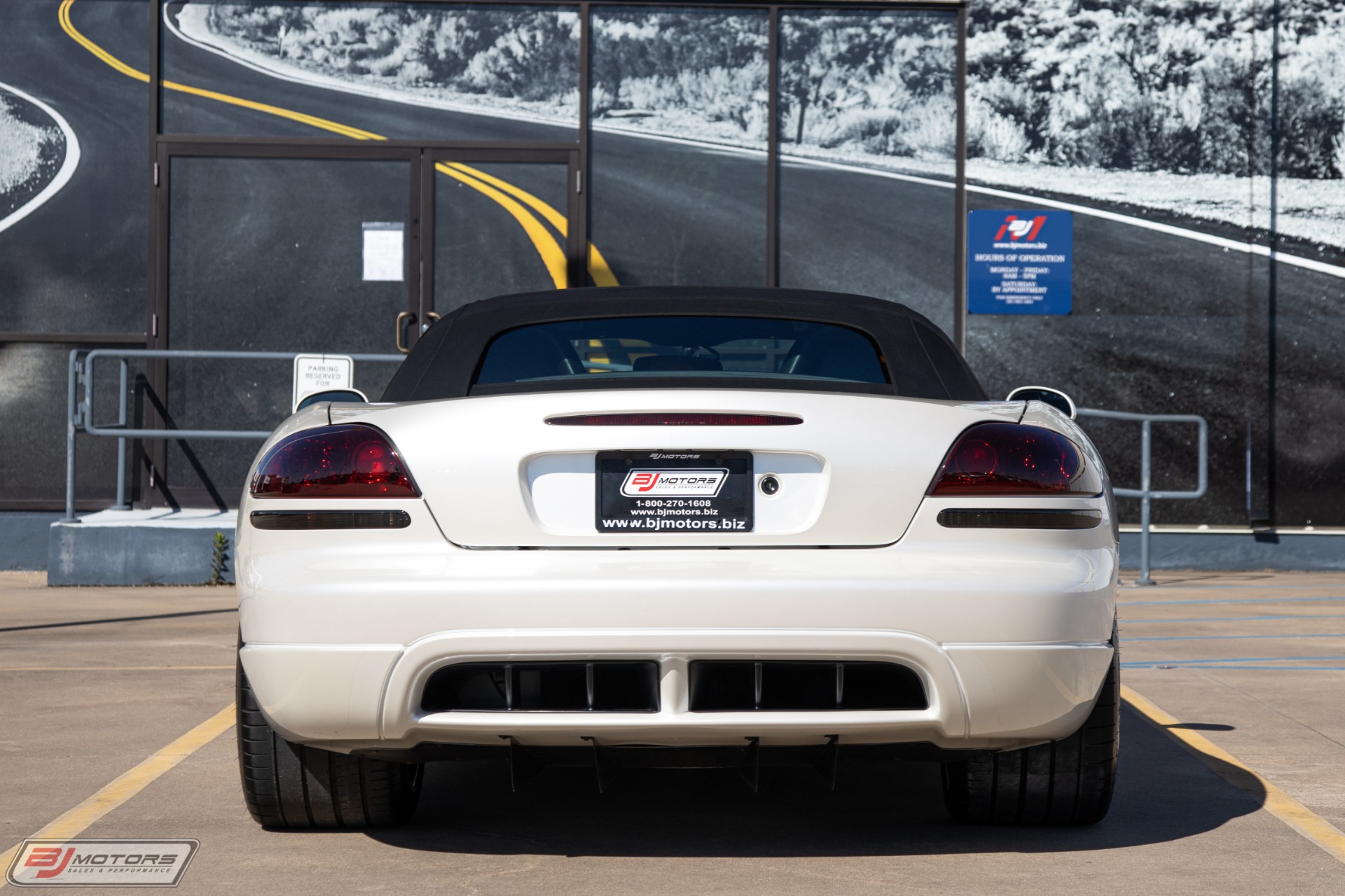 Used-2004-Dodge-Viper-SRT-10