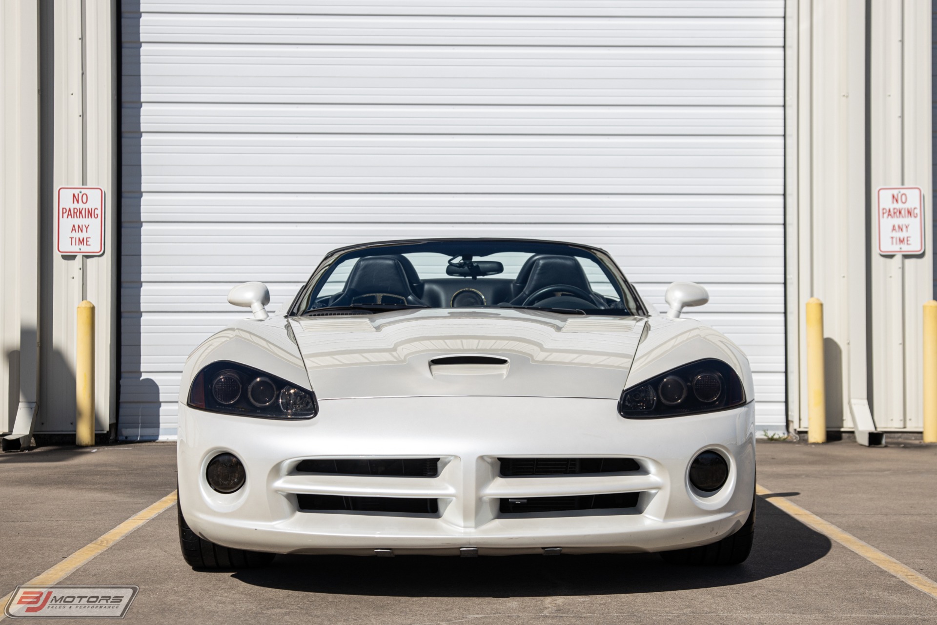 Used-2004-Dodge-Viper-SRT-10