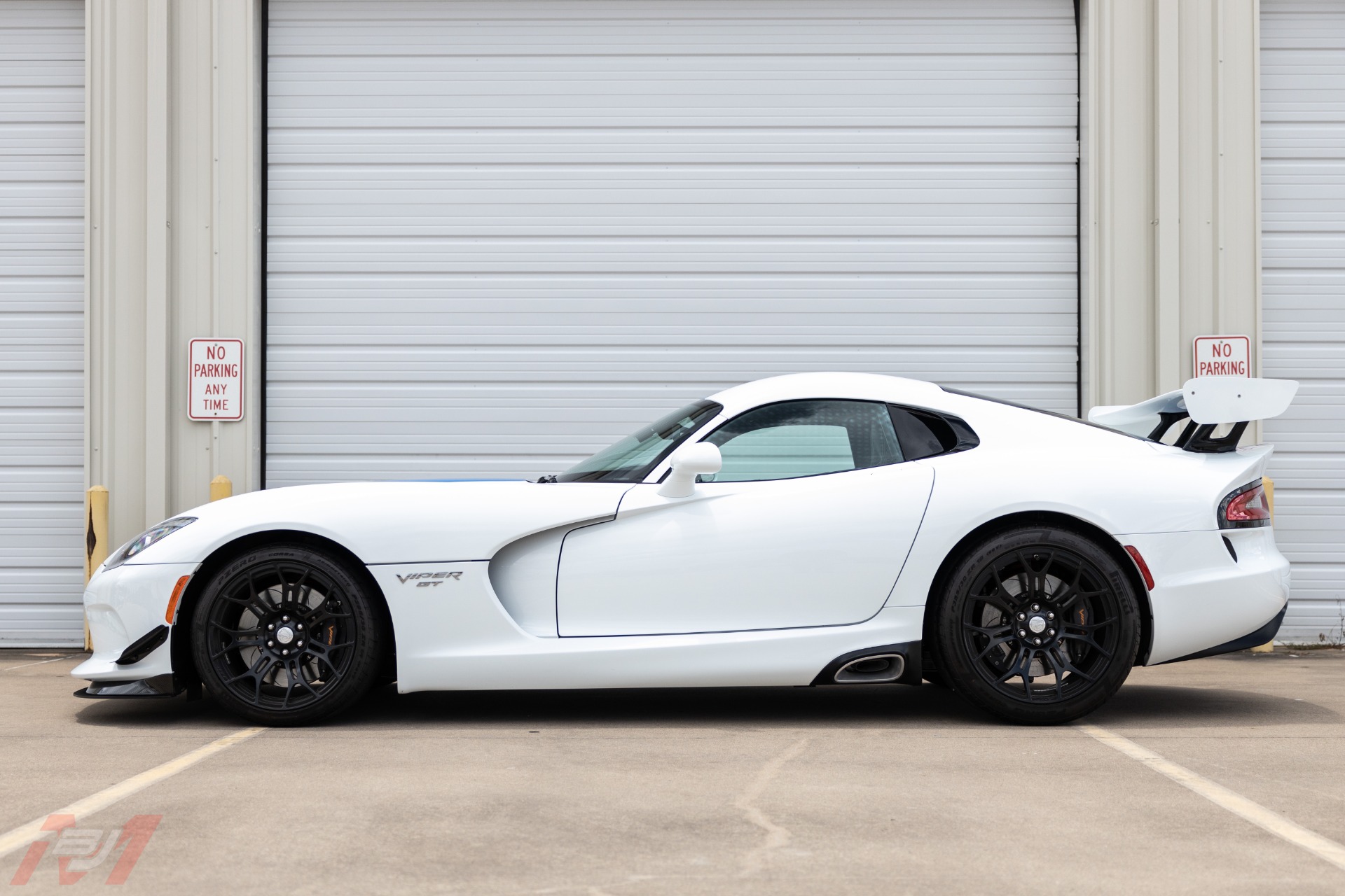 Used-2015-Dodge-Viper-GTC-TA-20