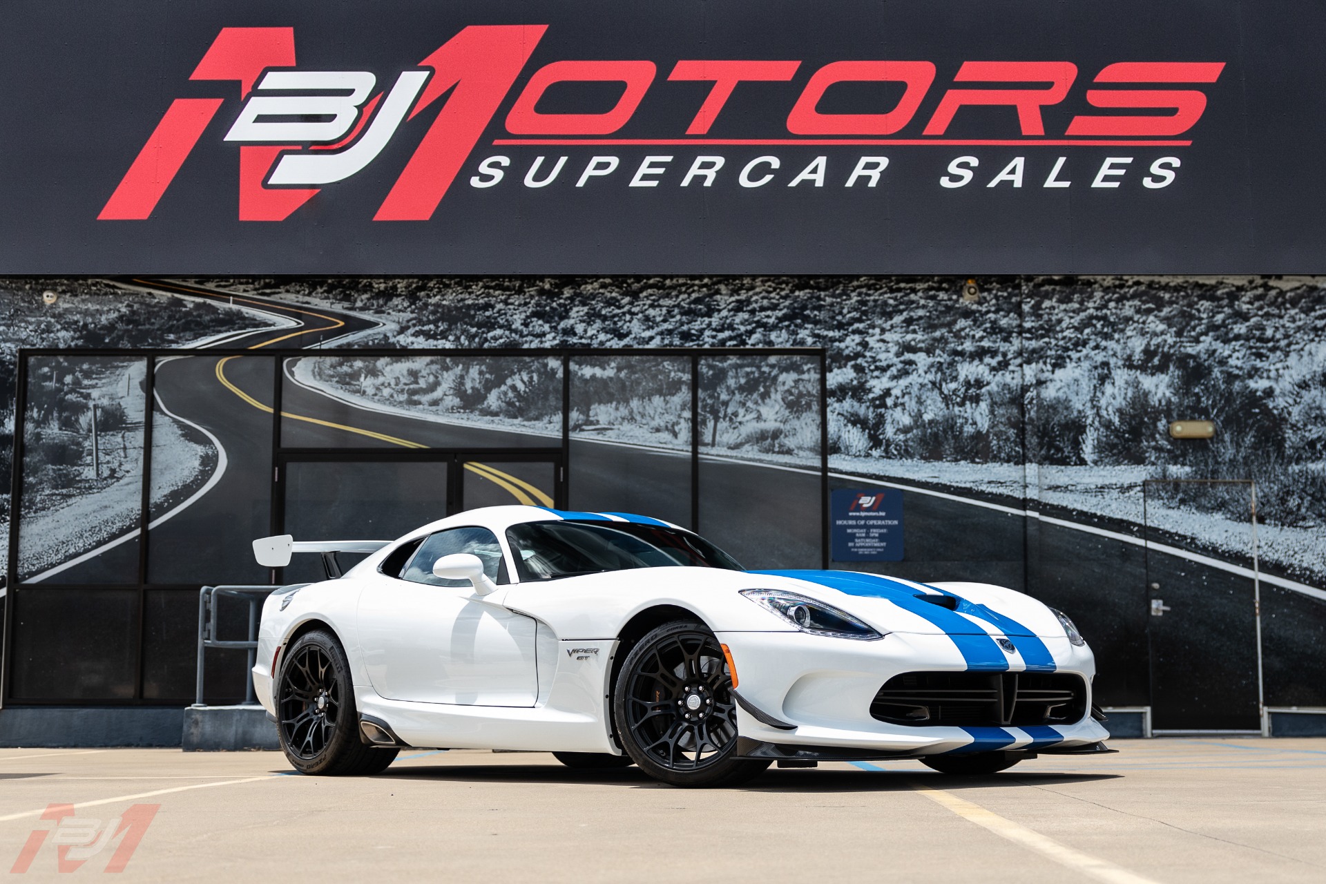 Used-2015-Dodge-Viper-GTC-TA-20