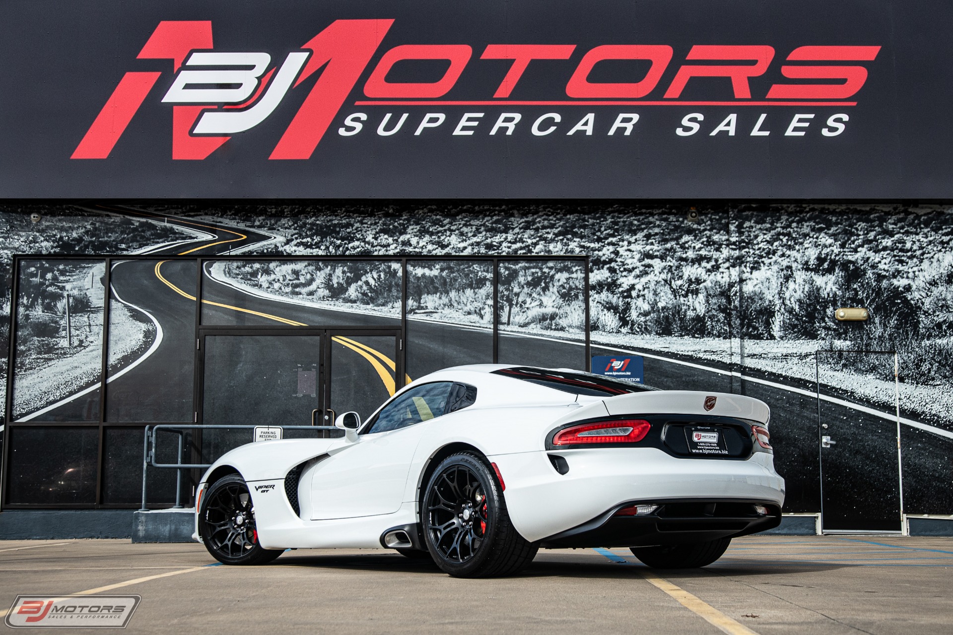 Used-2017-Dodge-Viper-GTC-1-of-1