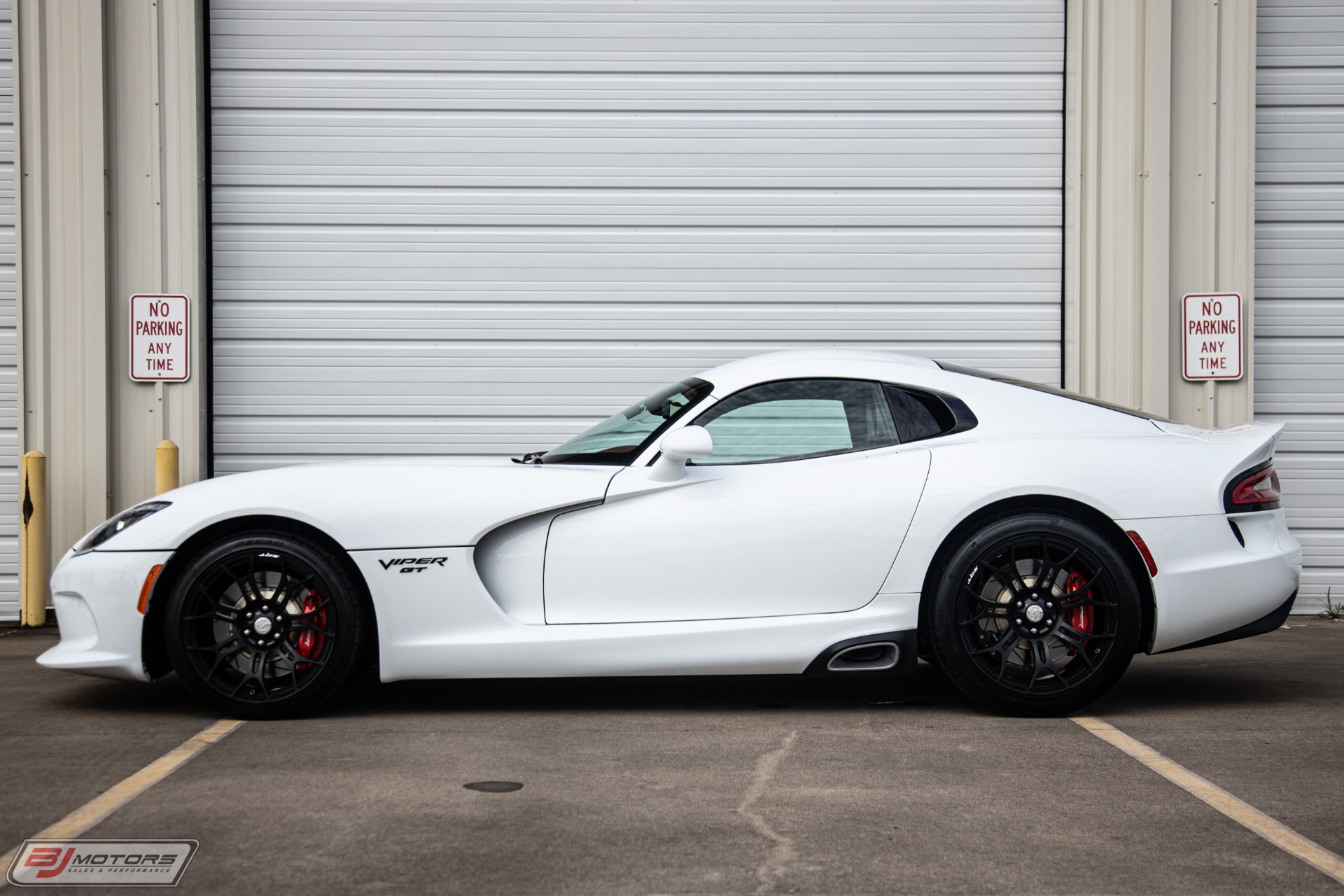 Used-2017-Dodge-Viper-GTC-1-of-1