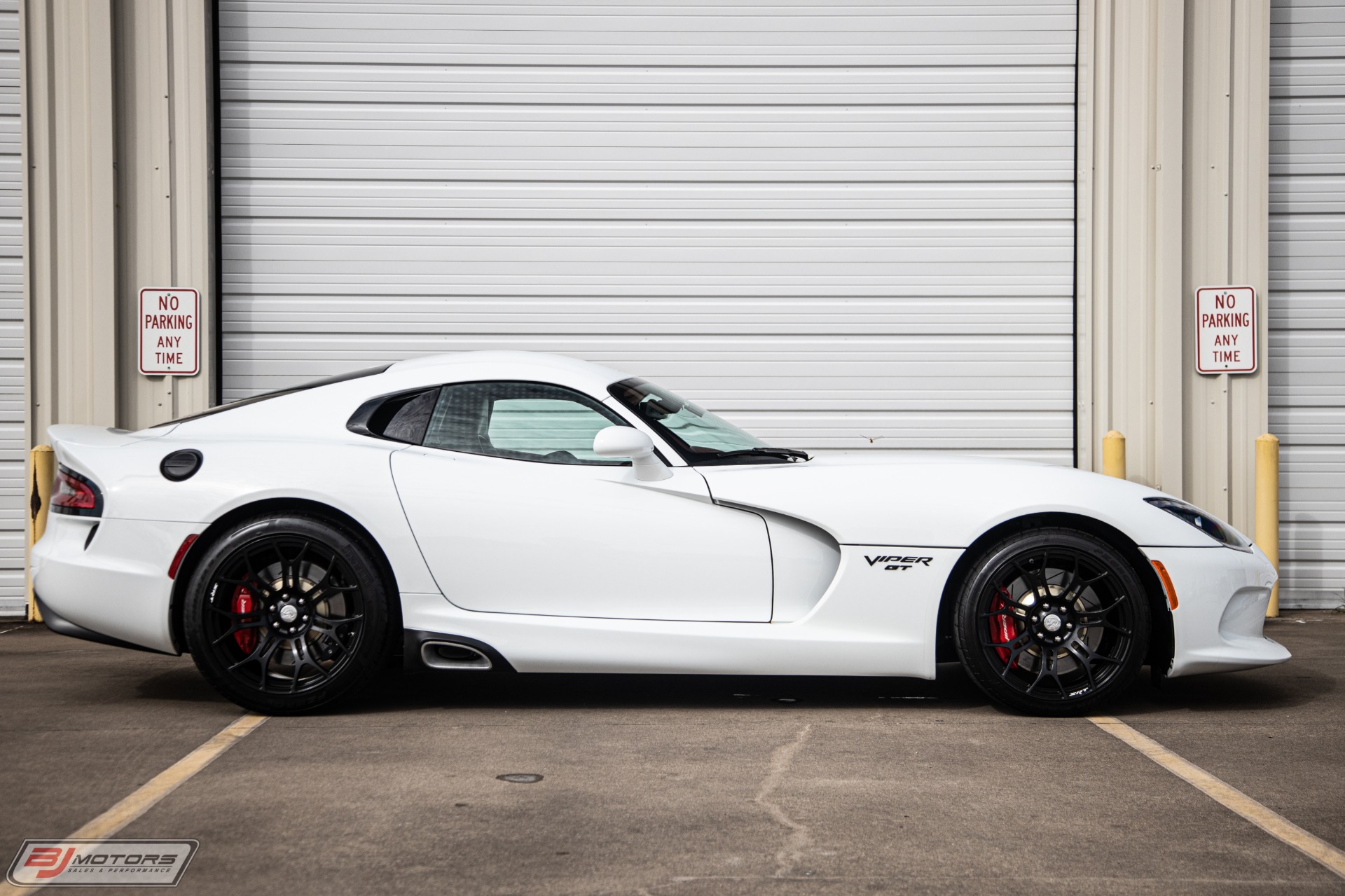 Used-2017-Dodge-Viper-GTC-1-of-1