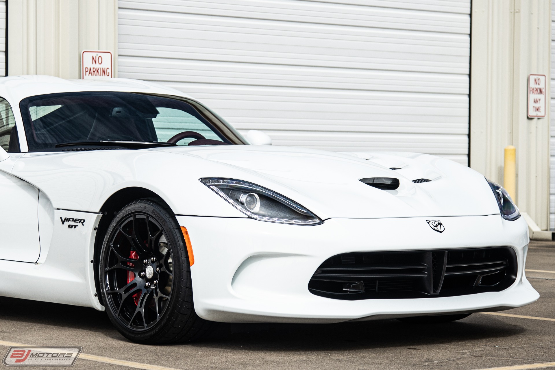 Used-2017-Dodge-Viper-GTC-1-of-1