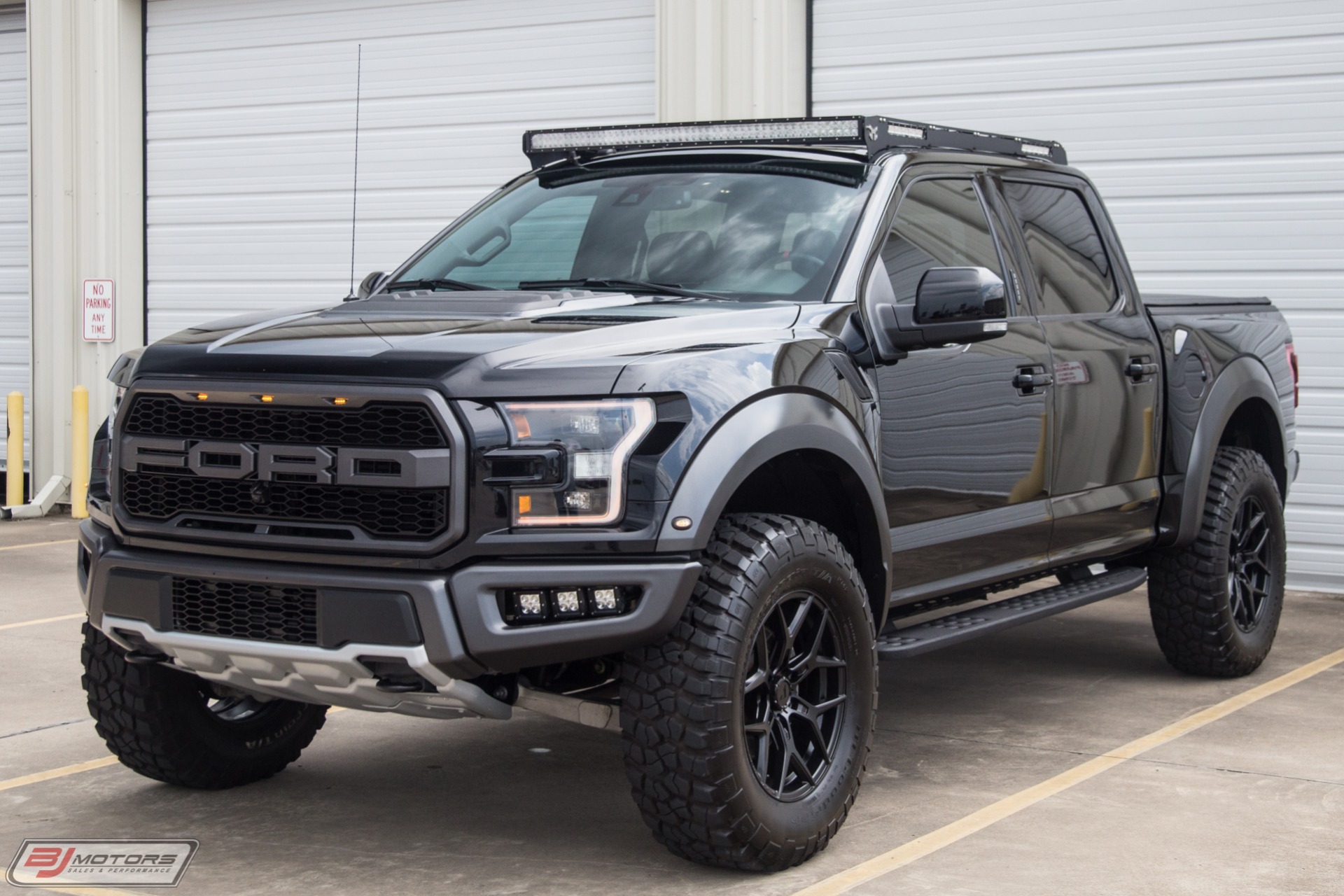 Used-2017-Ford-F-150-Raptor-Signature-Series