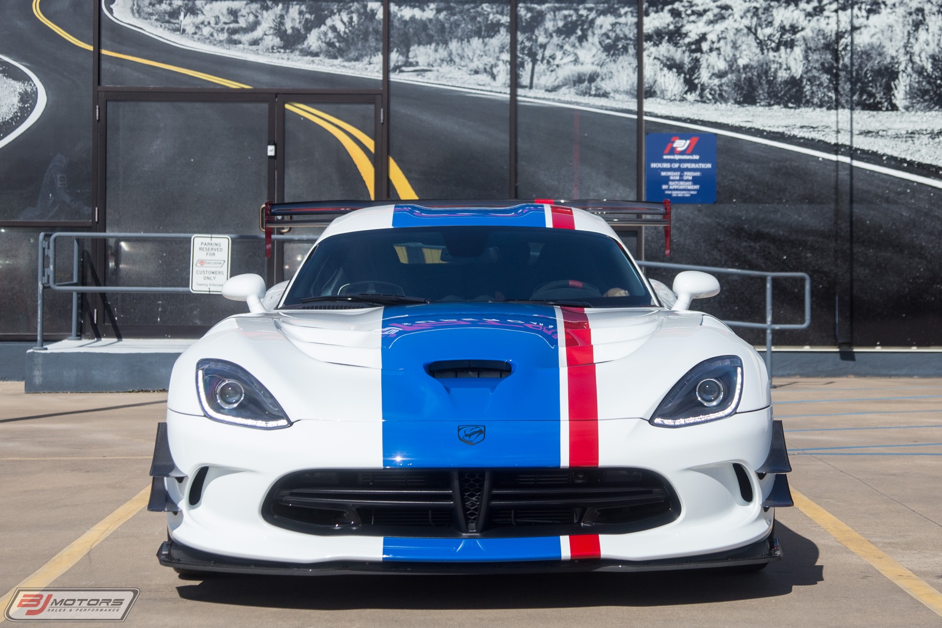 New-2017-Dodge-Viper-Dealer-Edition