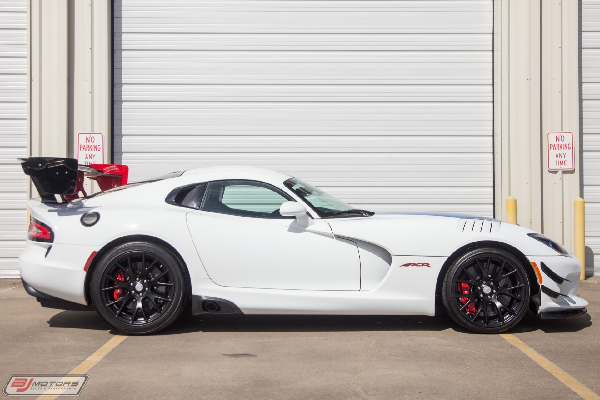 New-2017-Dodge-Viper-Dealer-Edition