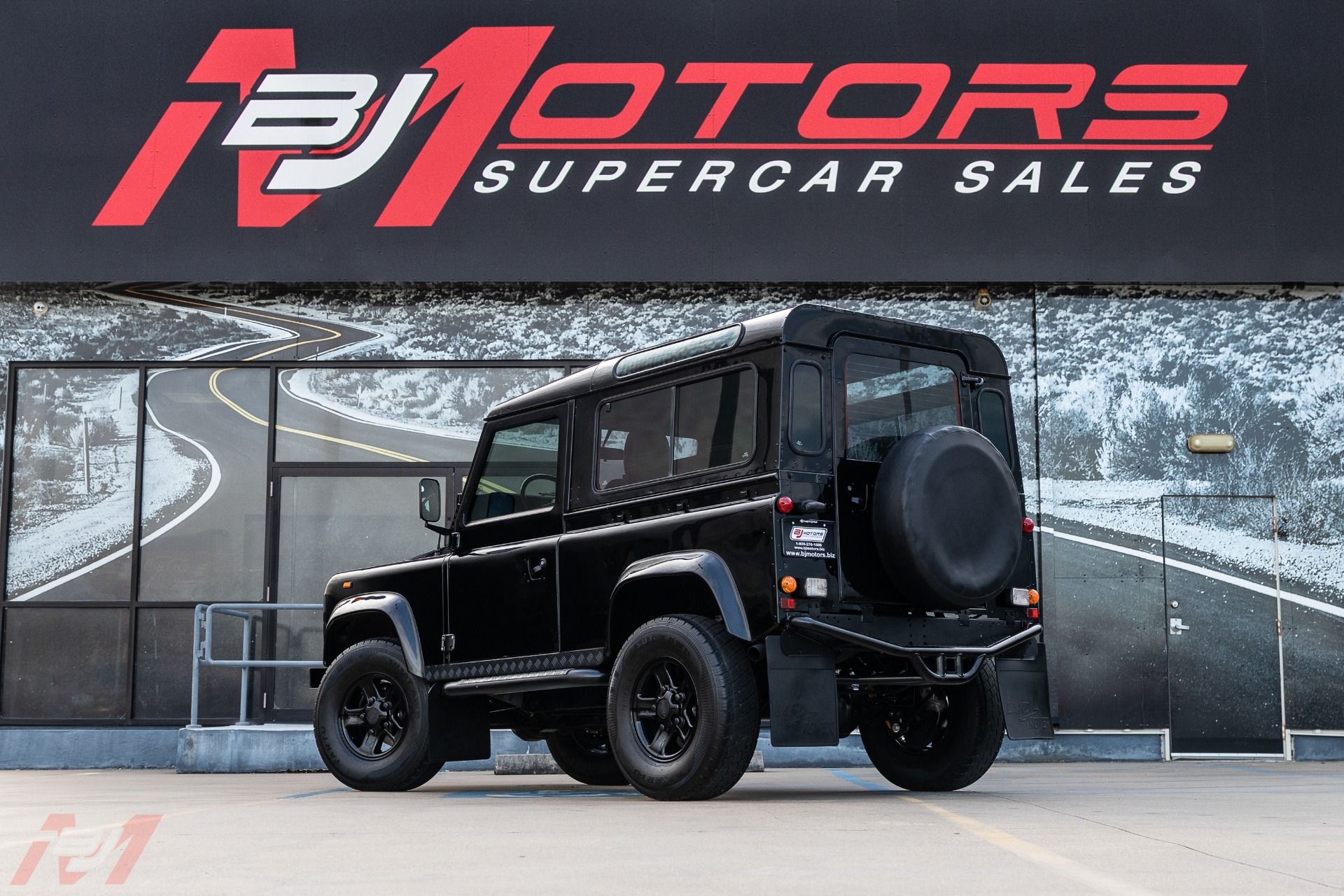 Used-1986-Land-Rover-Defender-90-LS3-Conversion