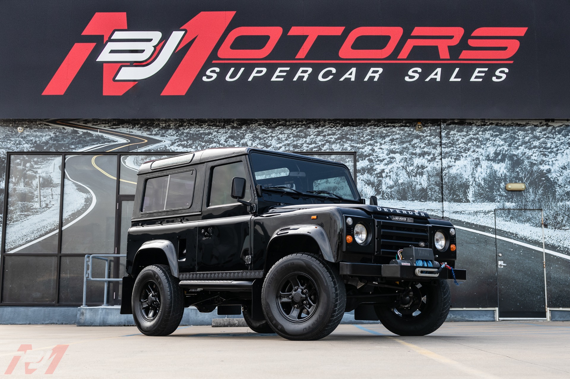 Used-1986-Land-Rover-Defender-90-LS3-Conversion