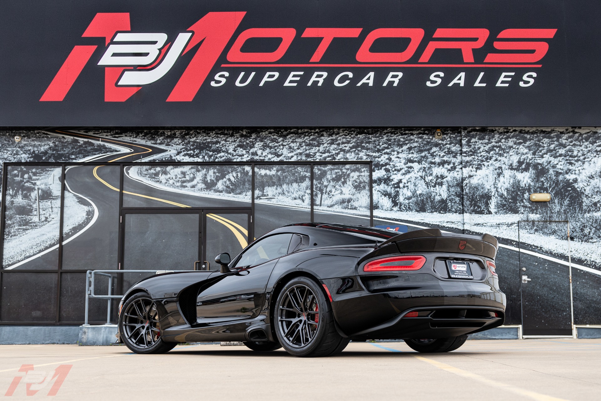 Used-2014-Dodge-Viper-GTS