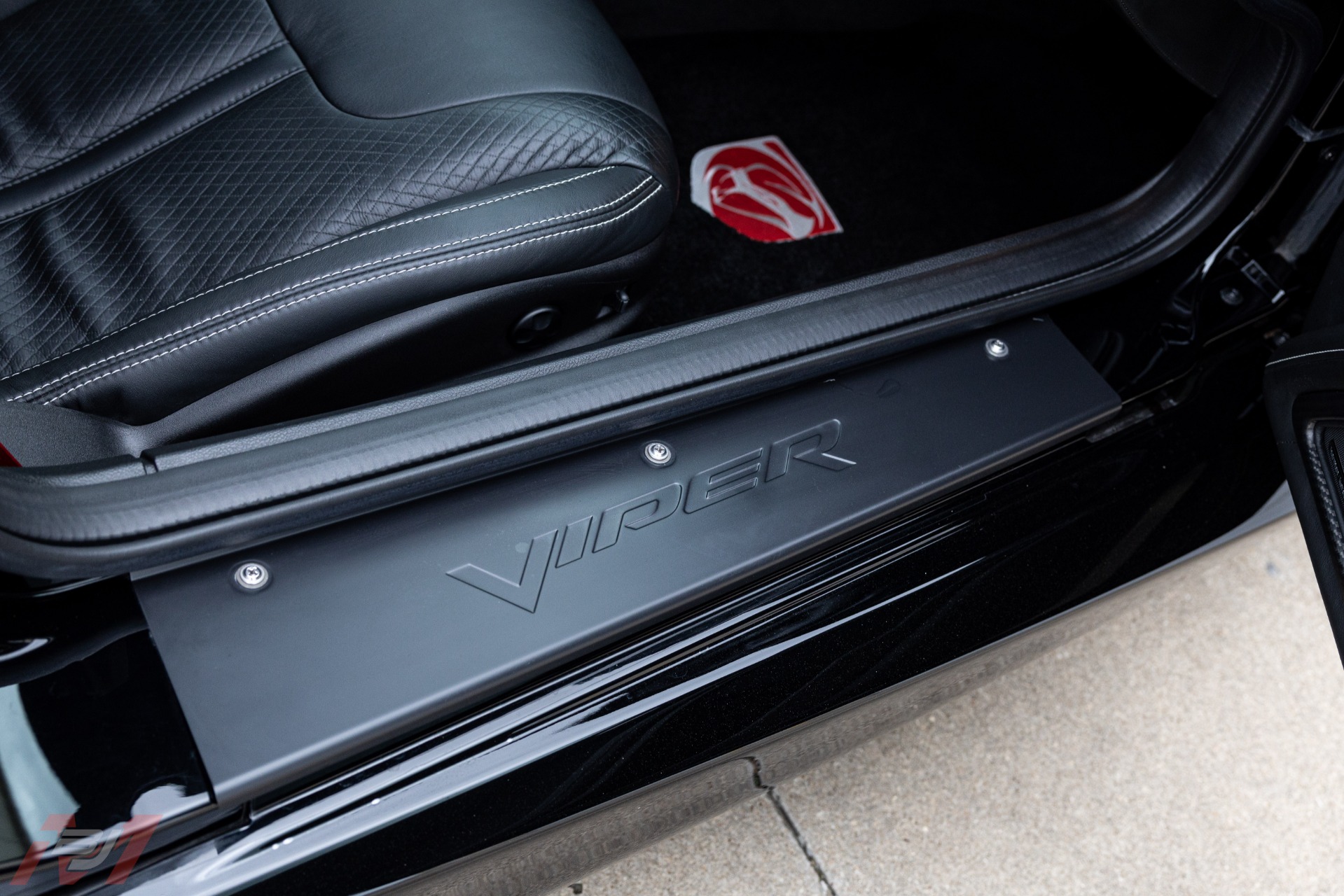 Used-2014-Dodge-Viper-GTS