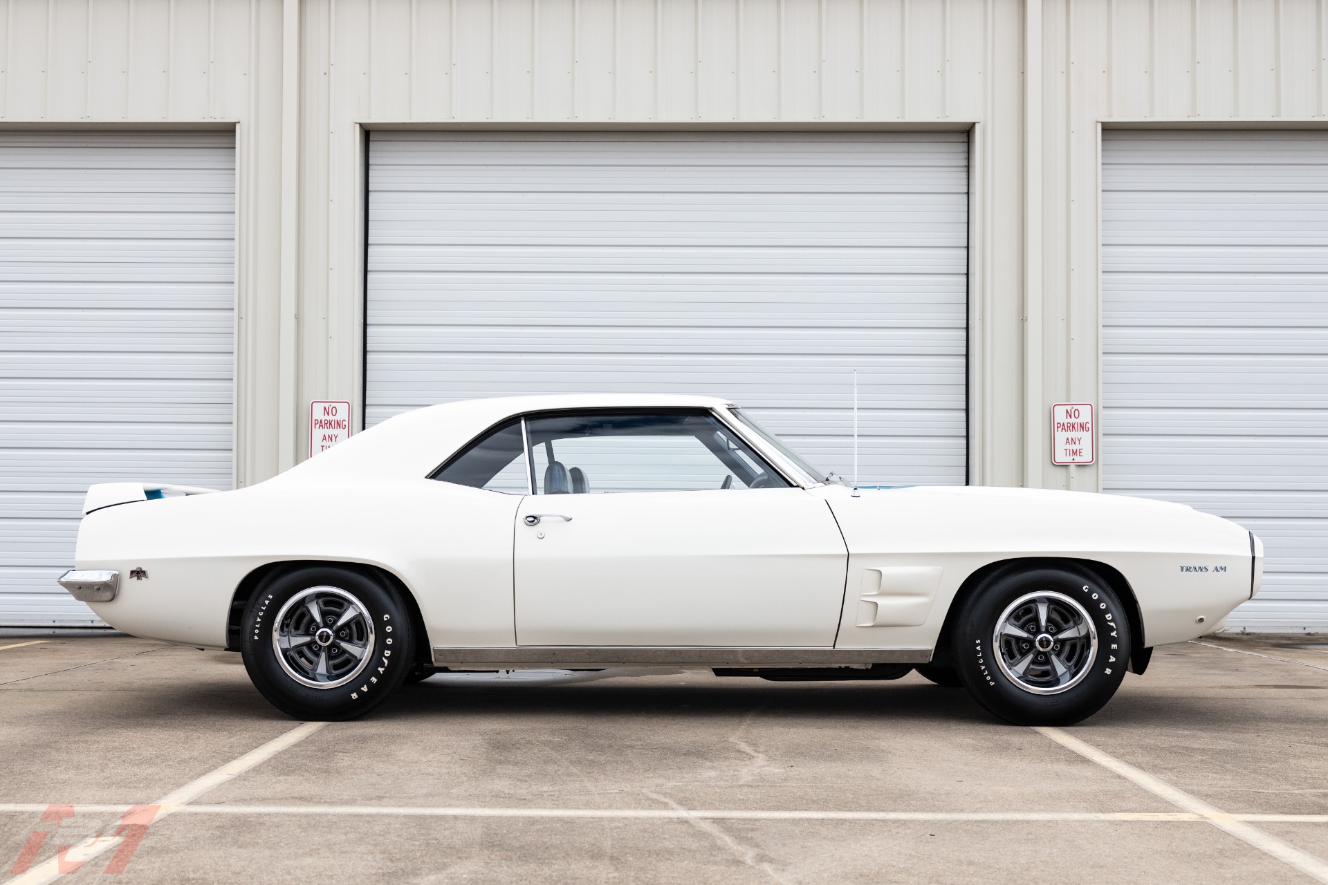 Used-1969-Pontiac-Trans-Am-Ram-Air-III