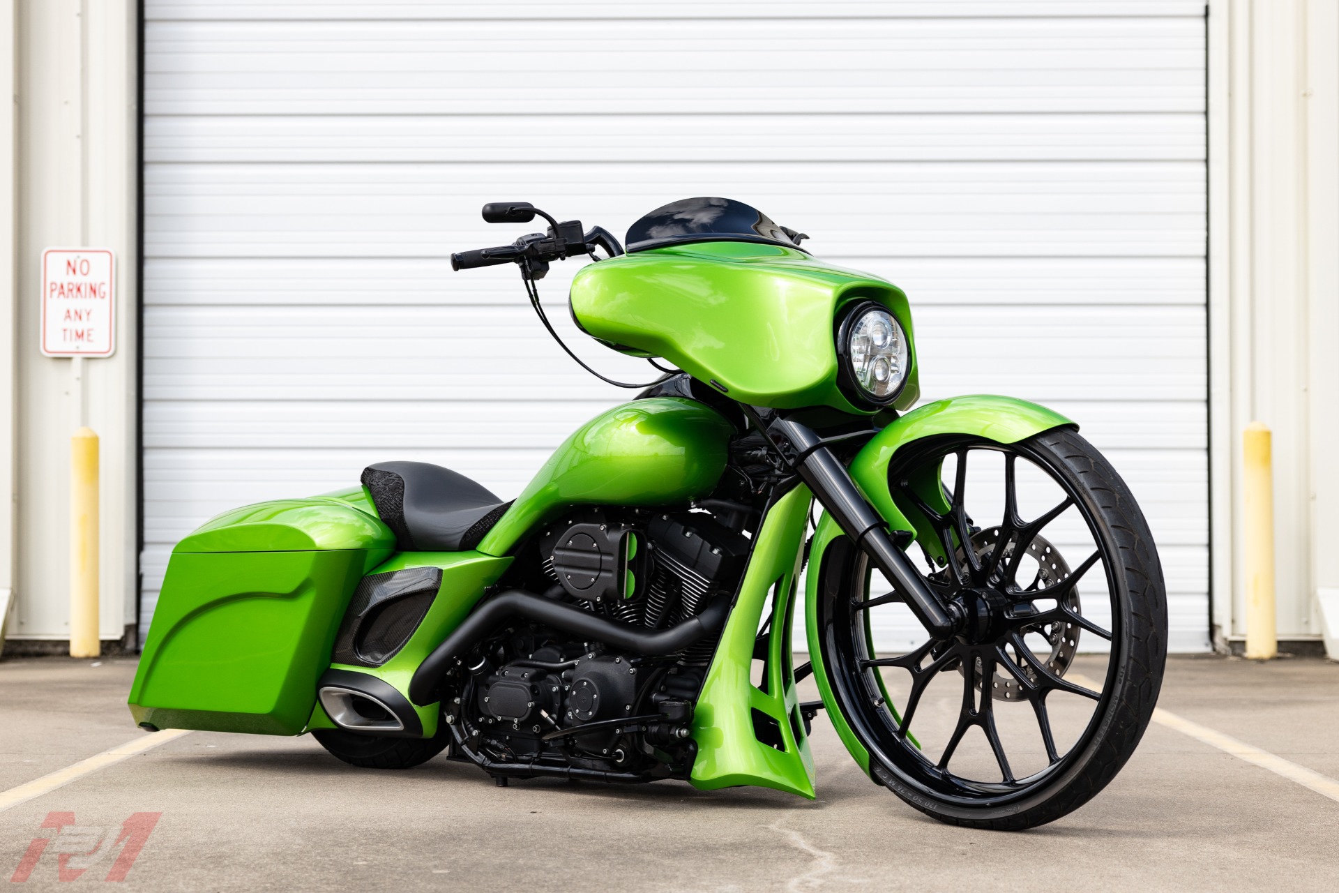 Used-2006-Harley-Davidson-Street-Glide-Custom-Viper-Bike