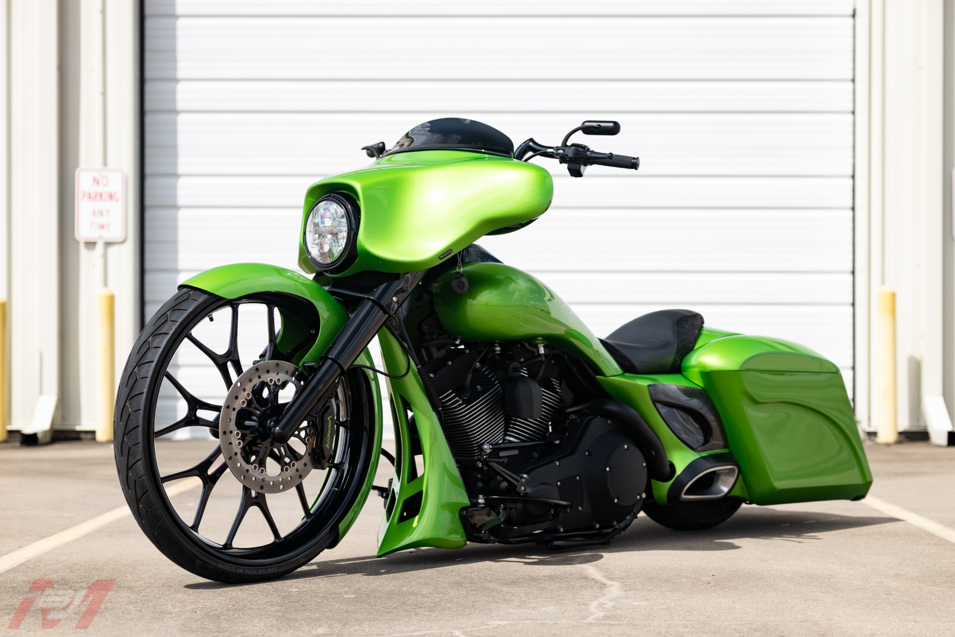 Used-2006-Harley-Davidson-Street-Glide-Custom-Viper-Bike