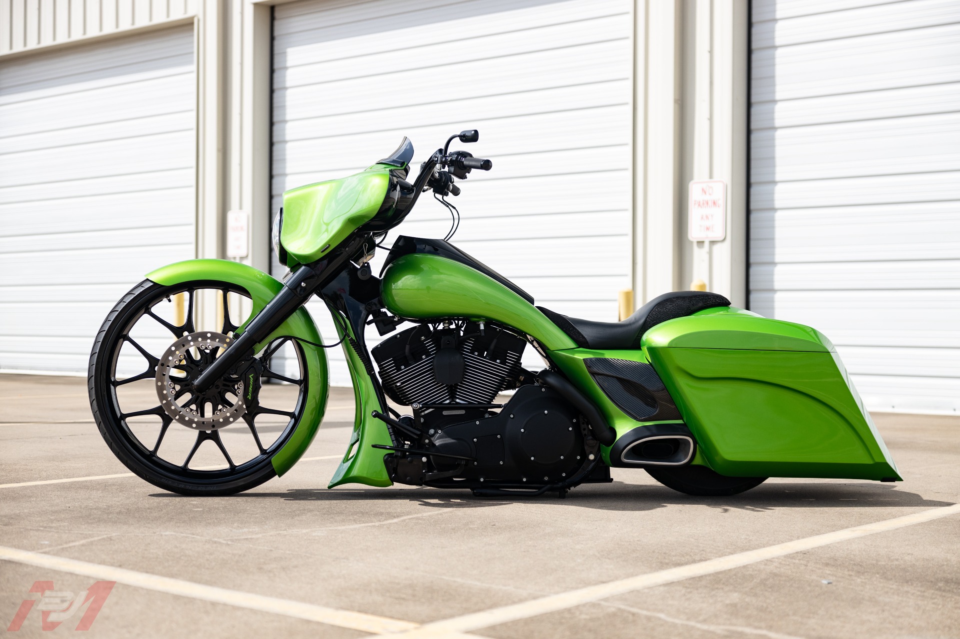 Used-2006-Harley-Davidson-Street-Glide-Custom-Viper-Bike