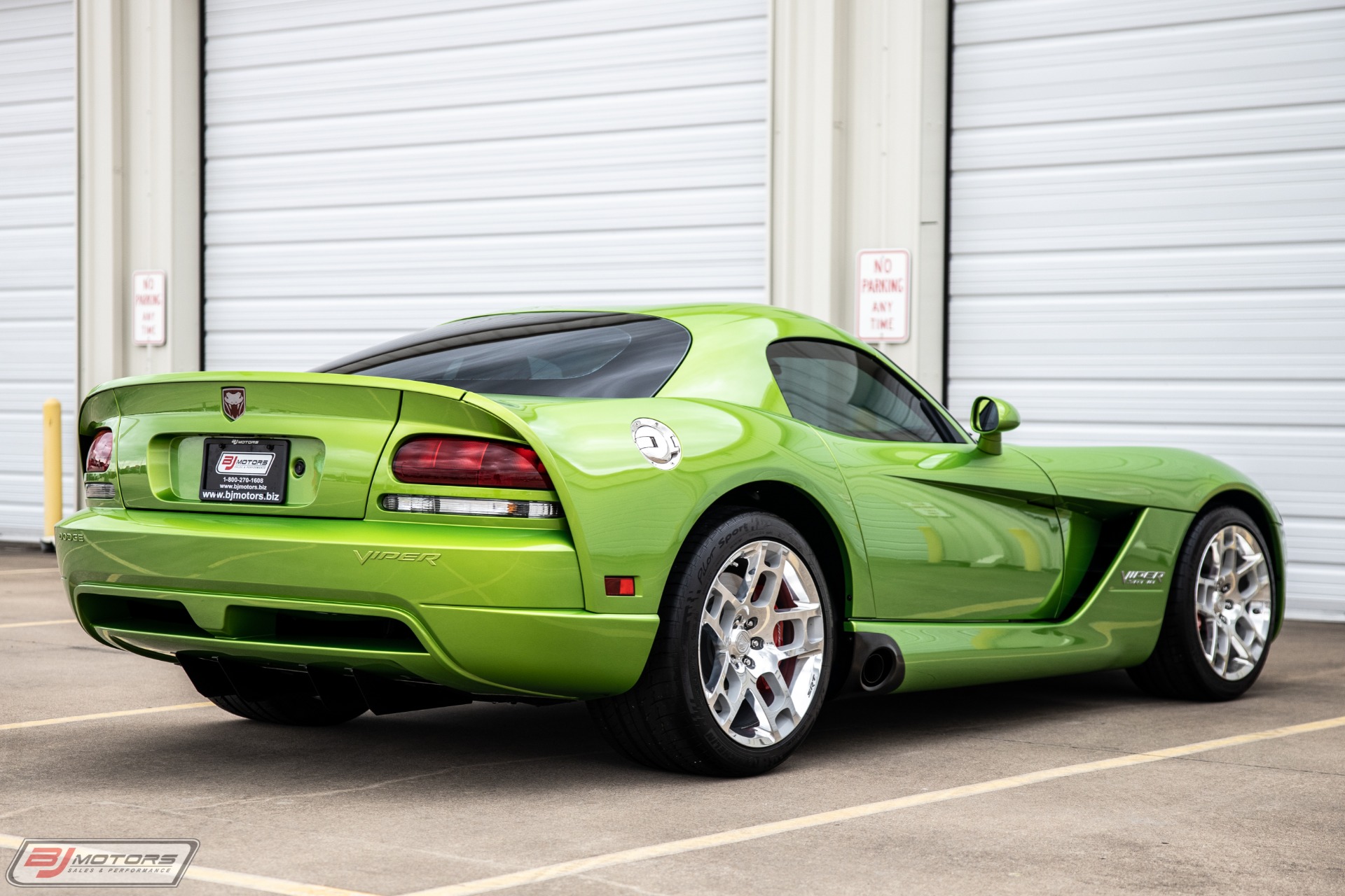 Used-2008-Dodge-Viper-SRT-10