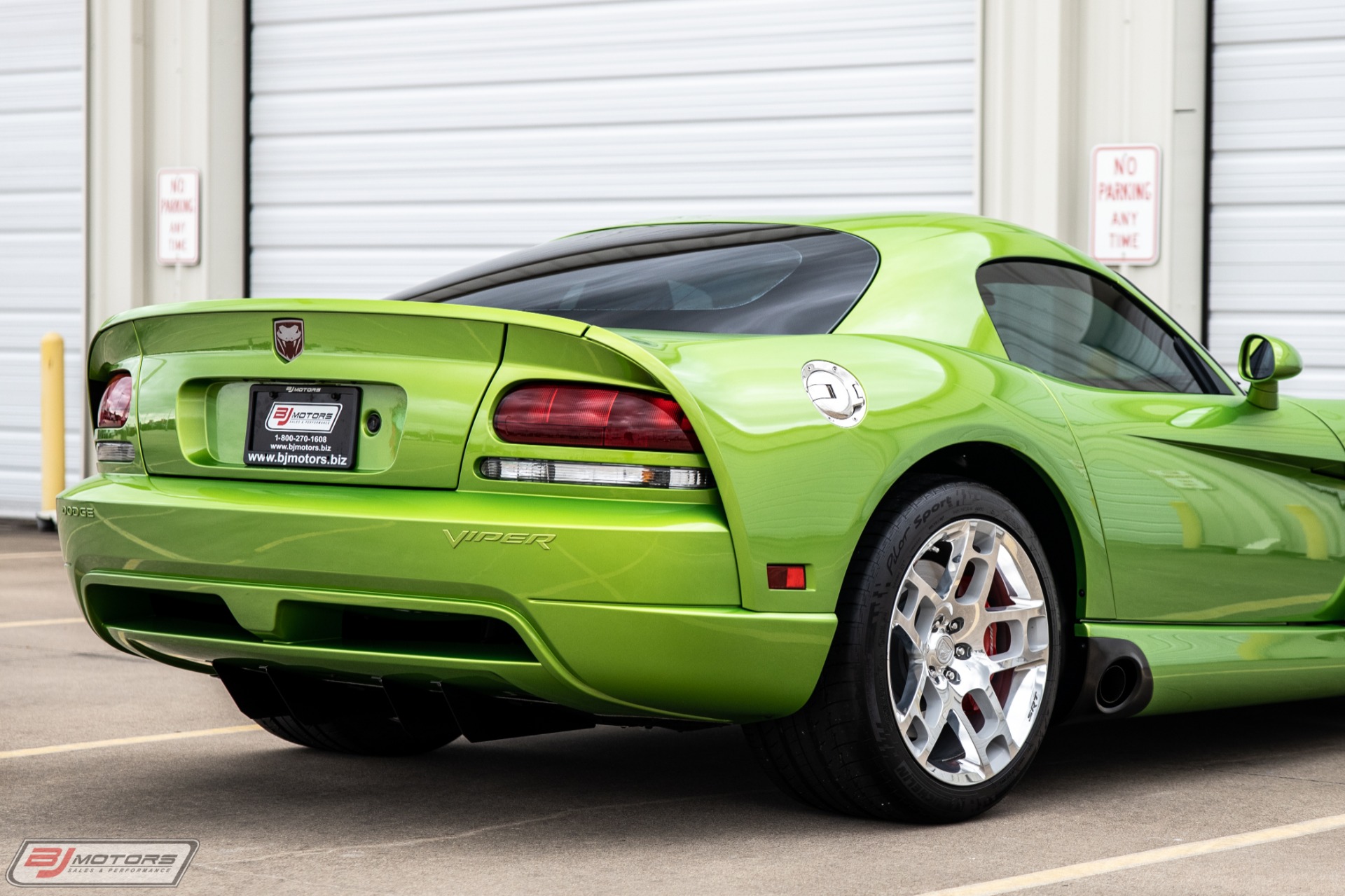 Used-2008-Dodge-Viper-SRT-10