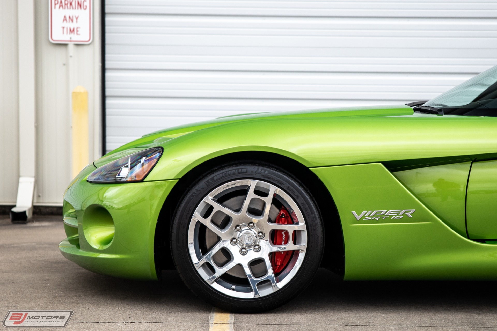 Used-2008-Dodge-Viper-SRT-10