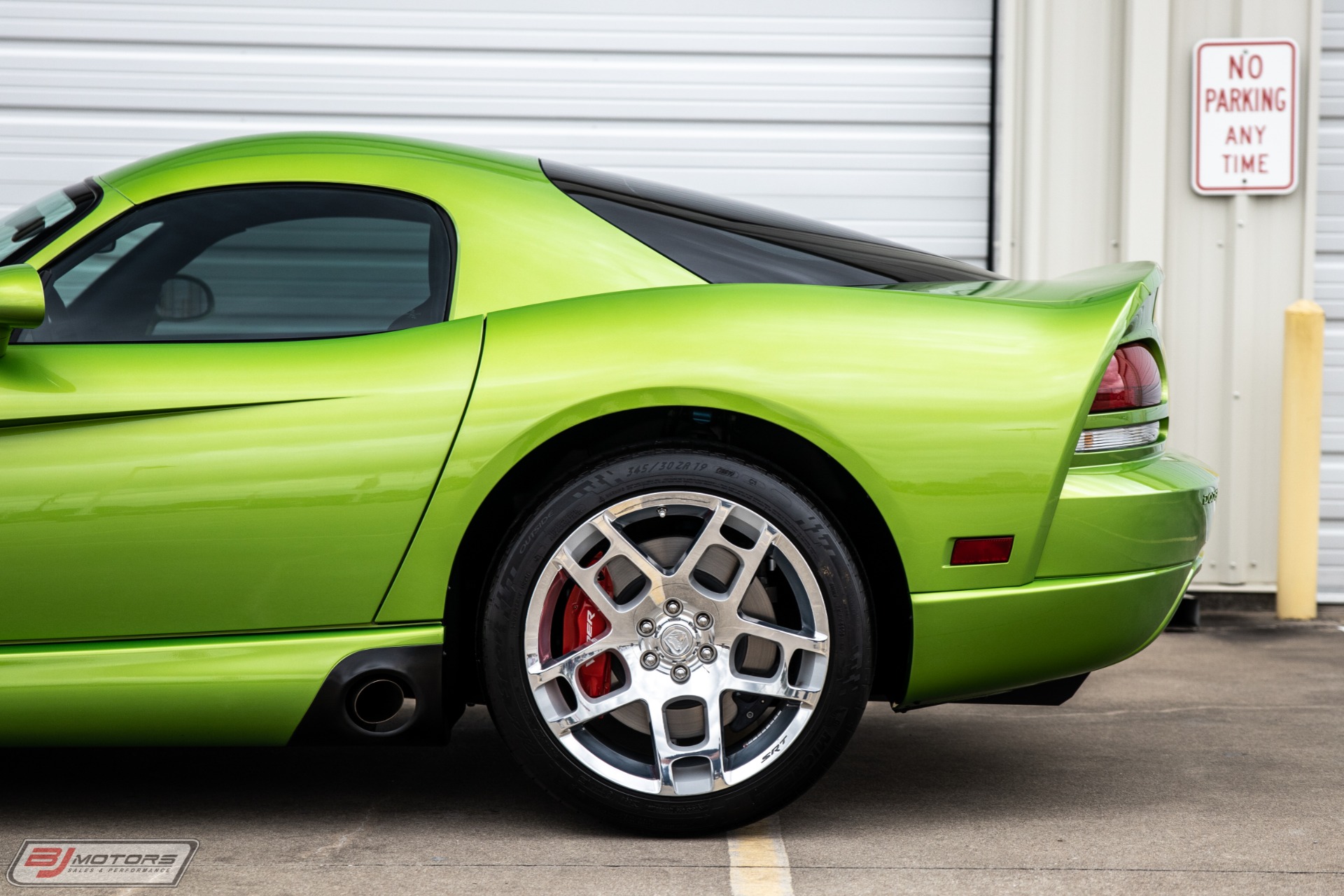 Used-2008-Dodge-Viper-SRT-10