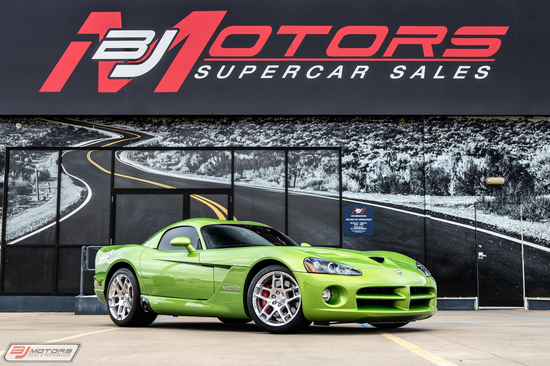 Used-2008-Dodge-Viper-SRT-10