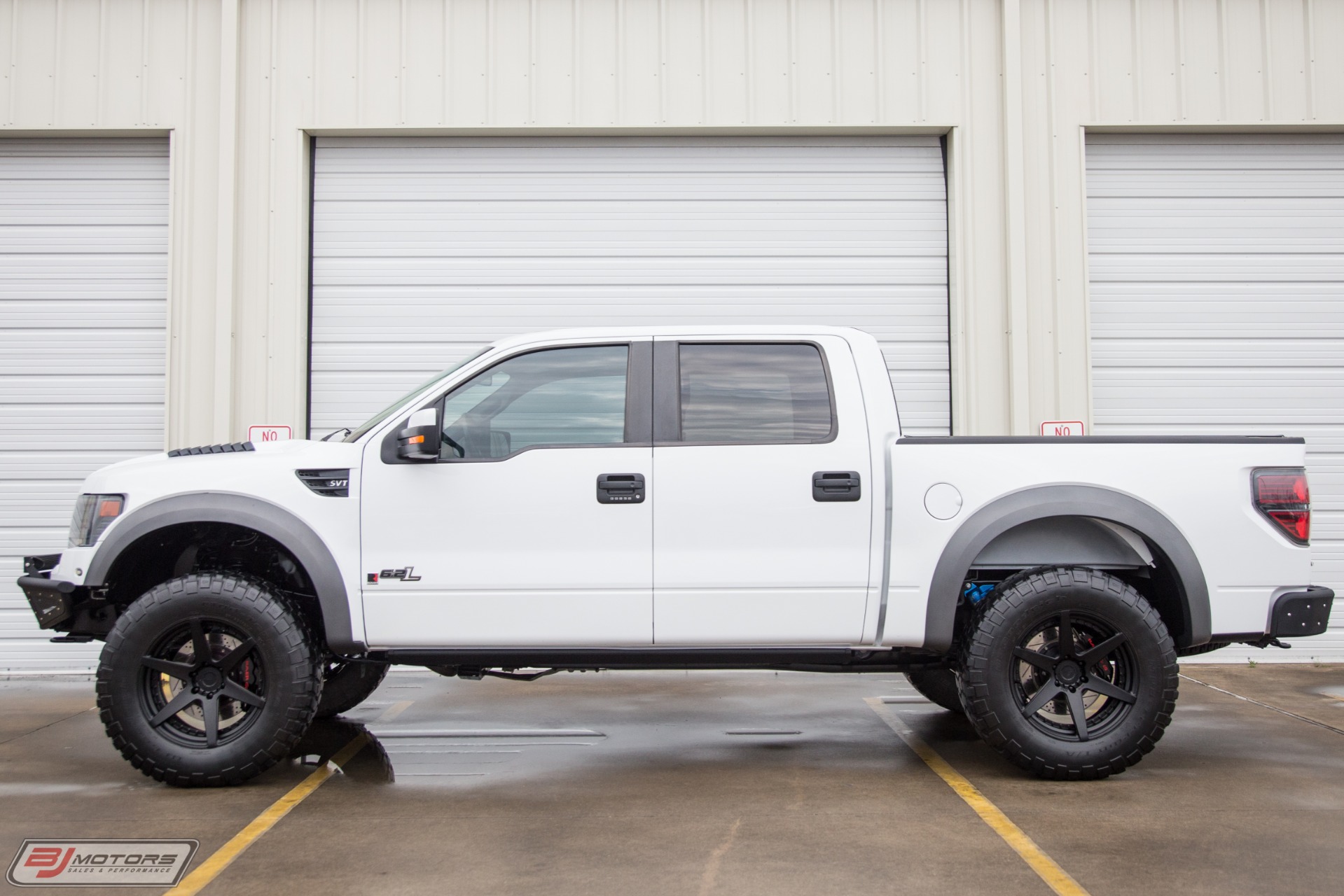 Used-2014-Ford-F-150-SVT-Raptor-Supercharged