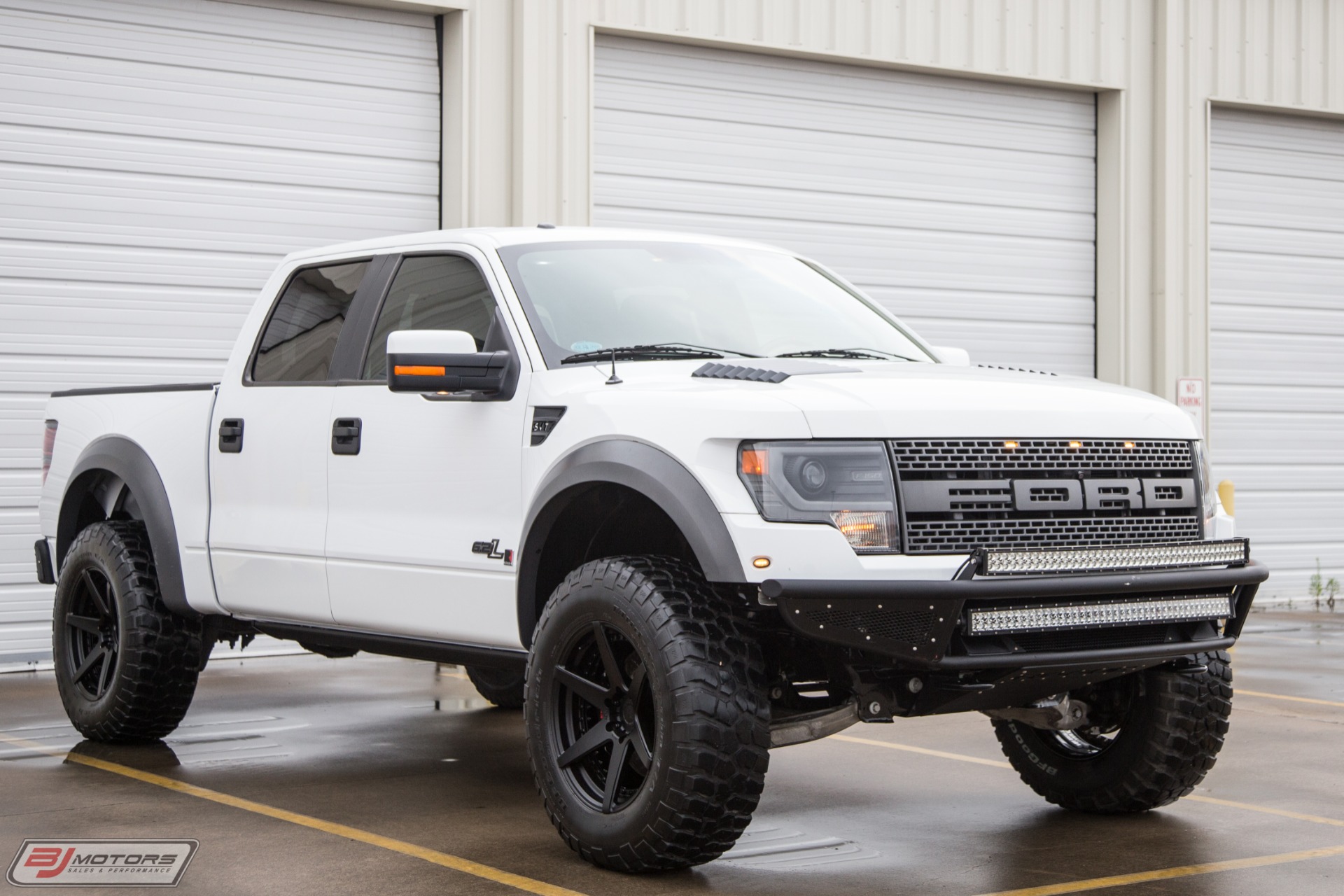 Used-2014-Ford-F-150-SVT-Raptor-Supercharged