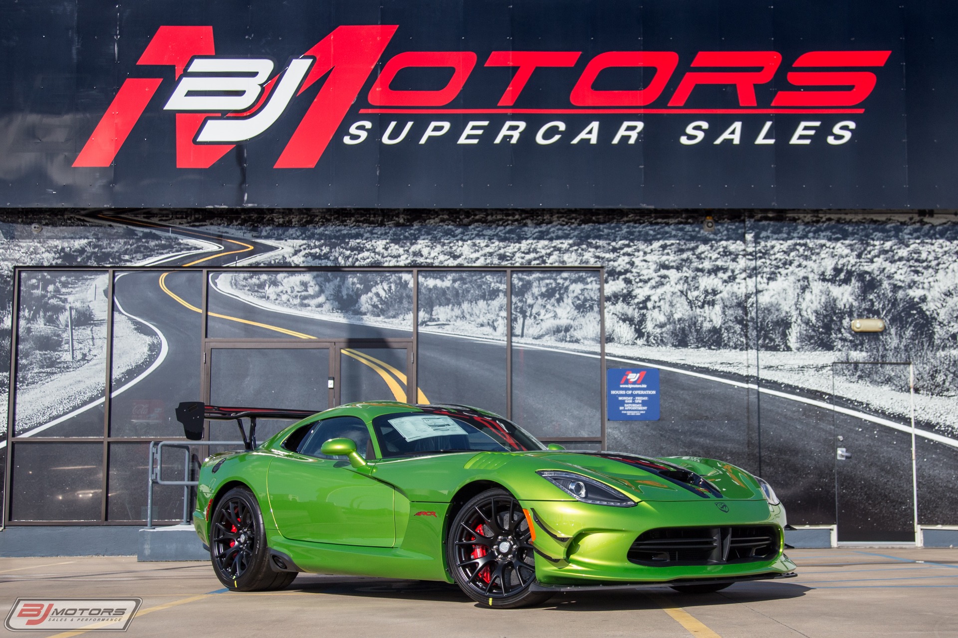 Used-2017-Dodge-Viper-ACR-Extreme-Snakeskin-Green--25