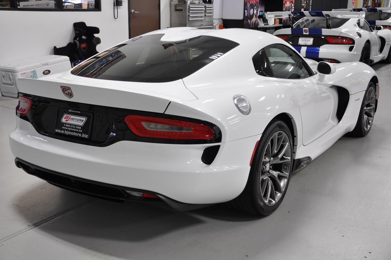 Used-2014-Dodge-SRT-Viper-GTS