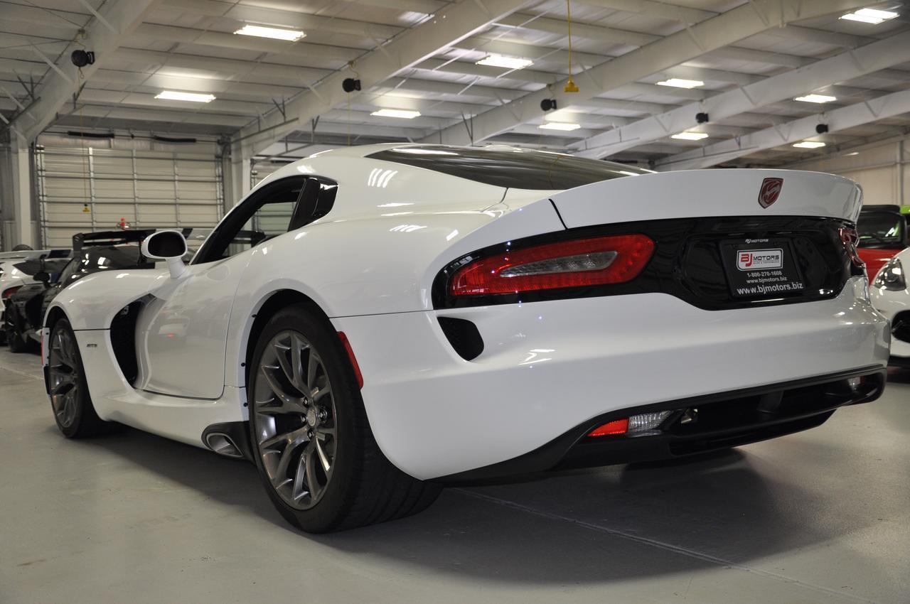 Used-2014-Dodge-SRT-Viper-GTS